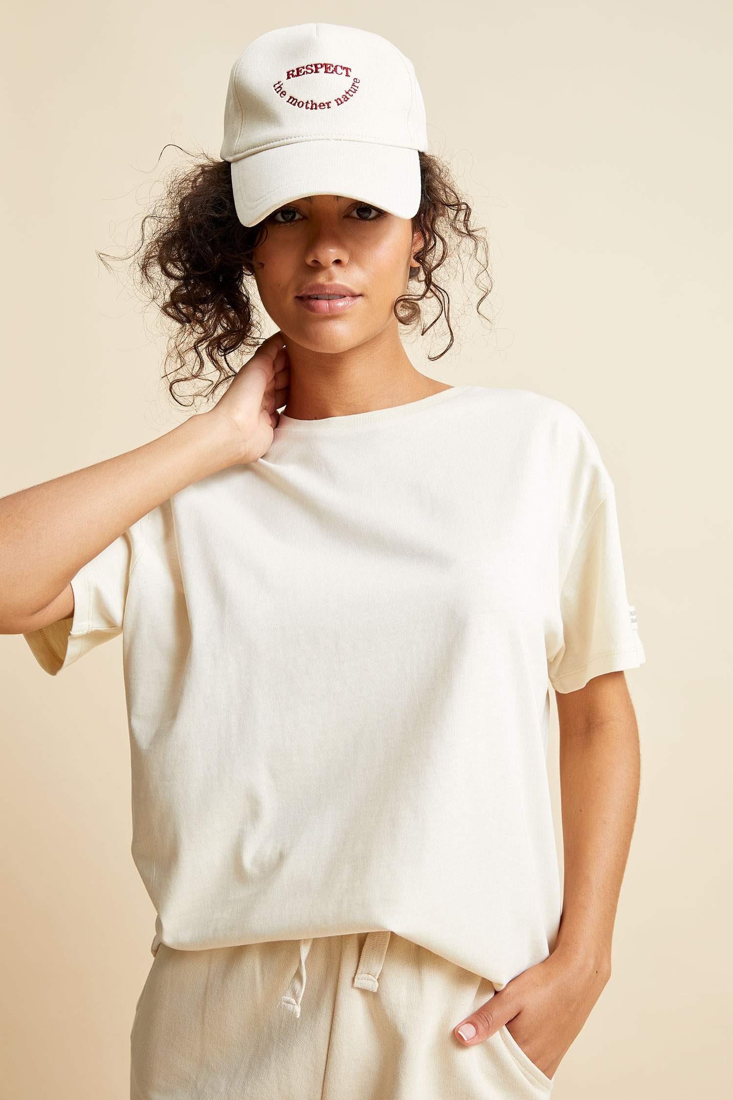 Kolu Arma Detaylı Organik Pamuklu Oversize Fit Tişört