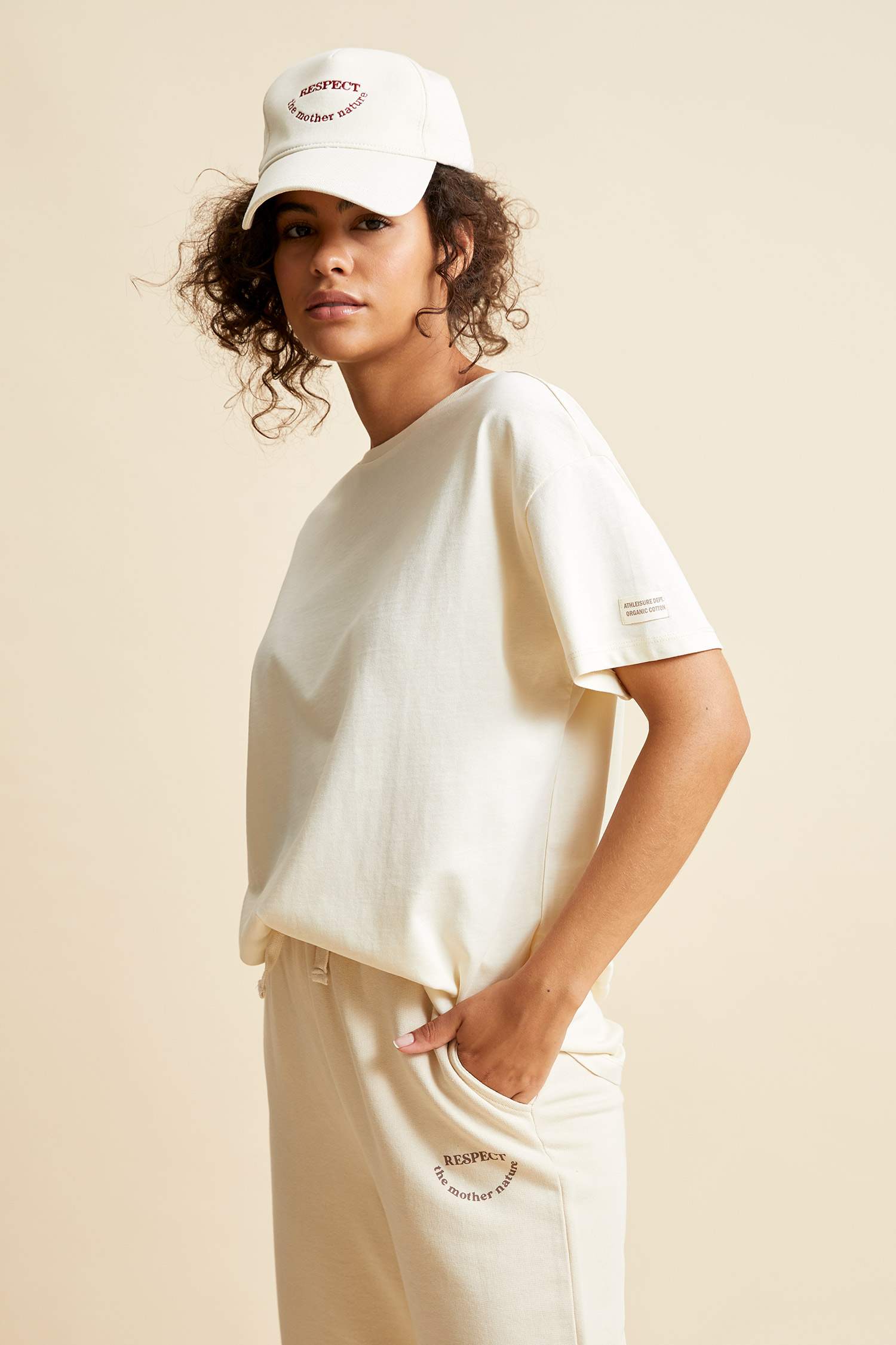 Kolu Arma Detaylı Organik Pamuklu Oversize Fit Tişört