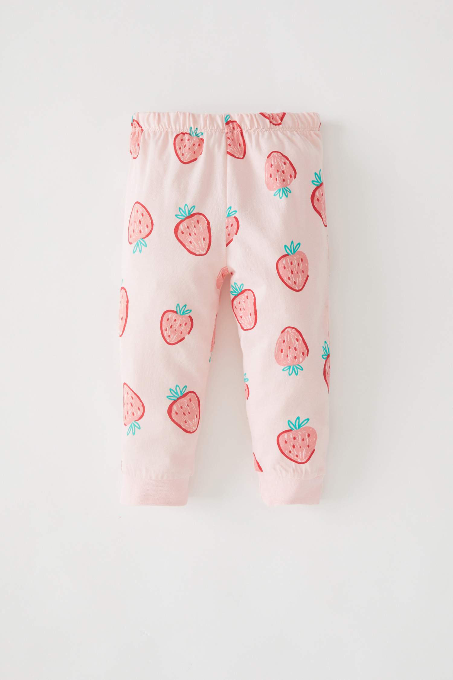 Kız Bebek Çilek Desenli Uzun Kollu Pijama Takımı