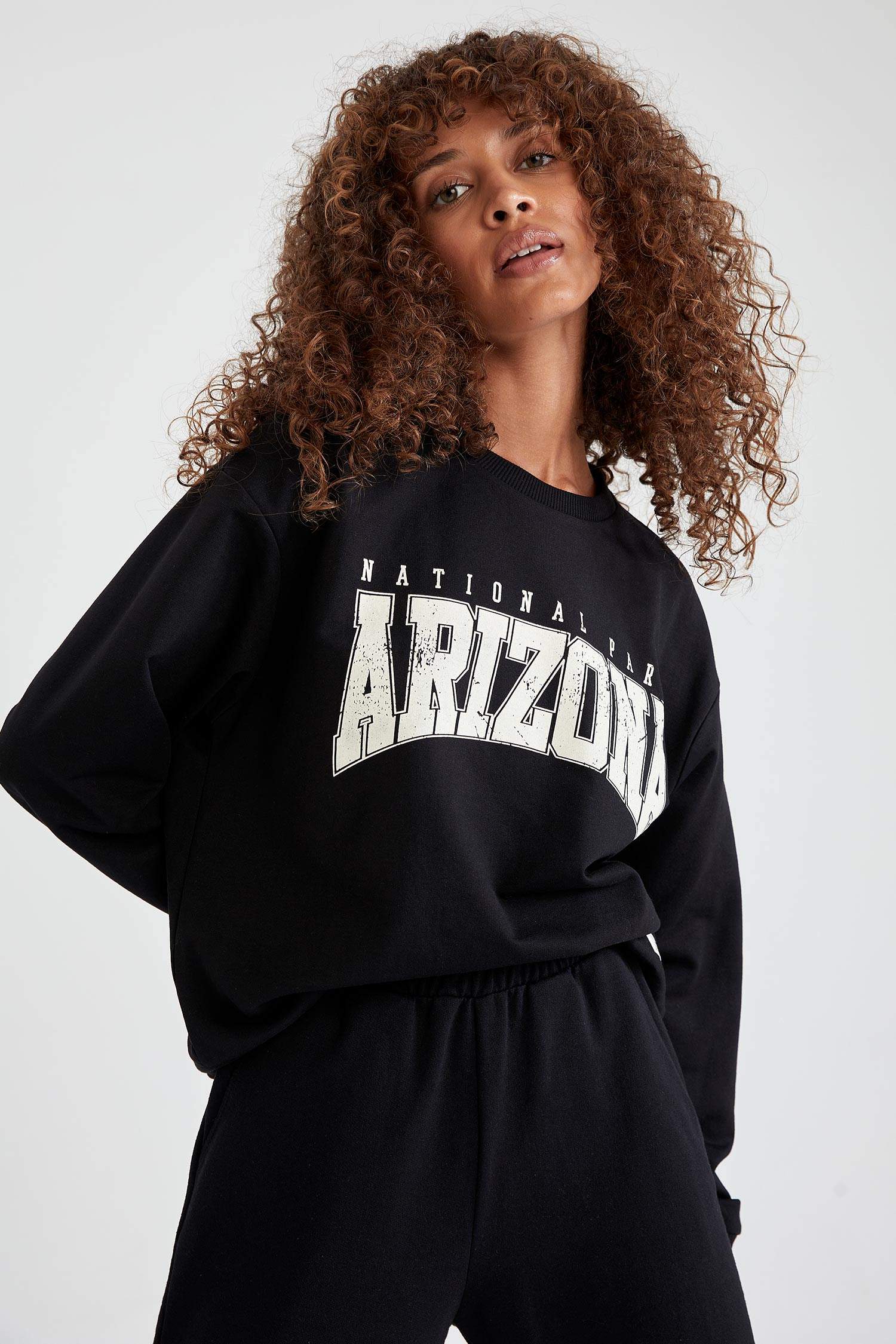 Kolej Baskılı Relax Fit Sweatshirt