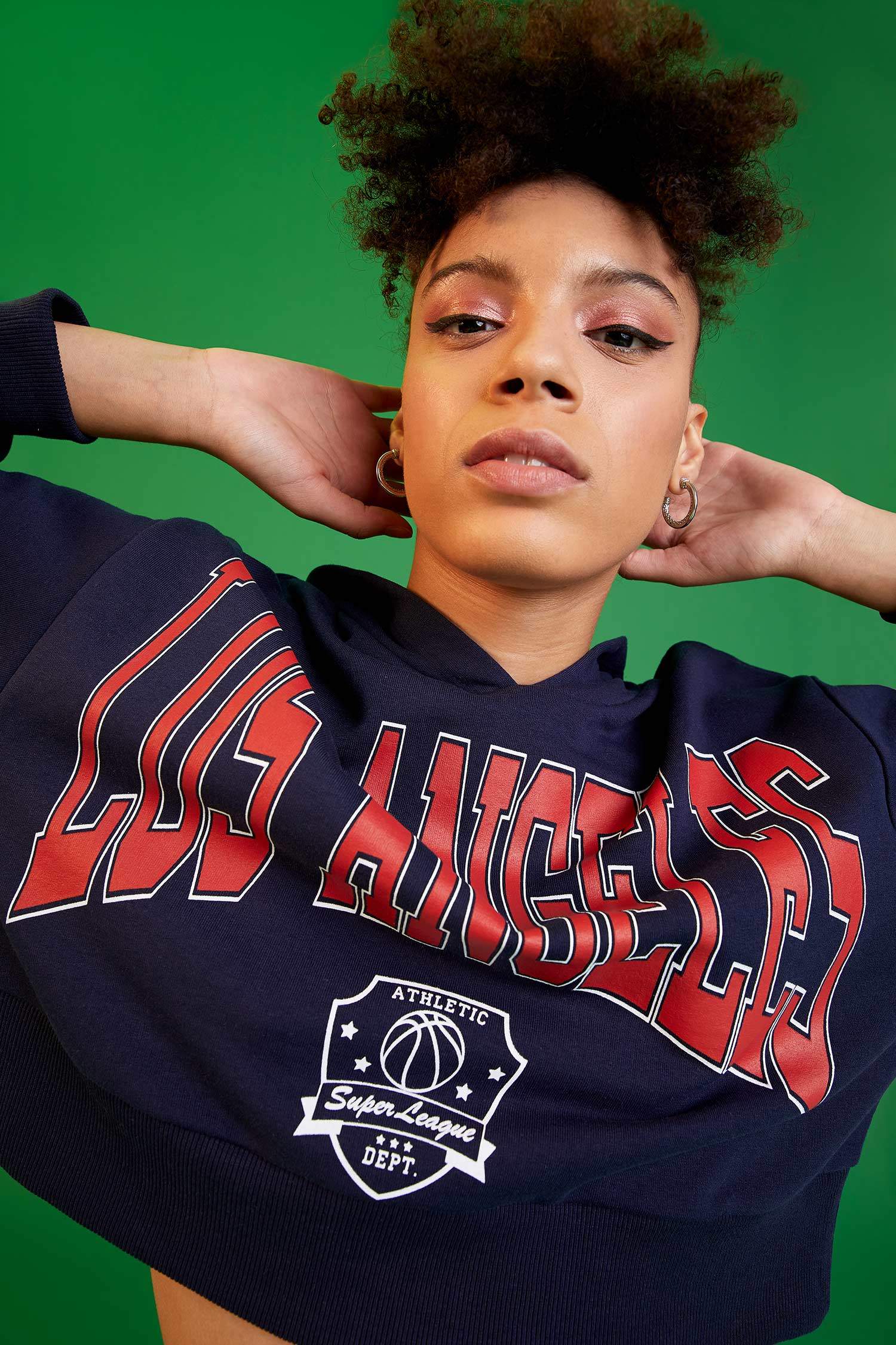 Coool Kolej Desenli Kapüşonlu Oversize Fit Crop Sweatshirt