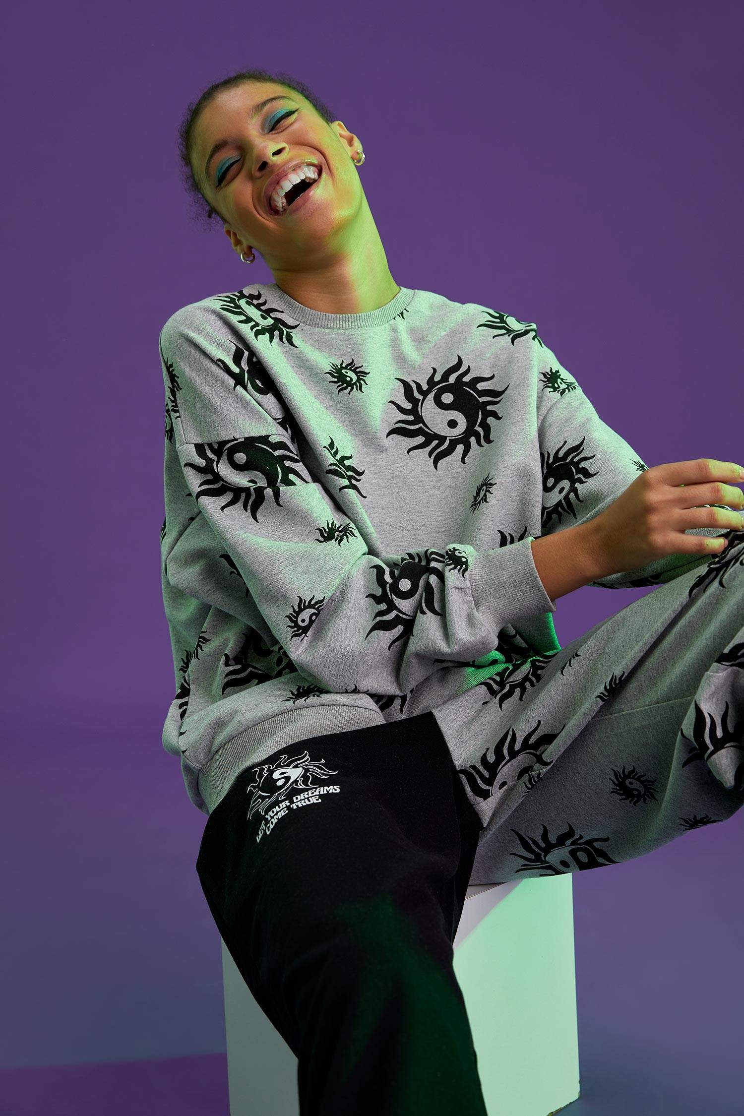 Mistik Desenli Oversize Fit Bisiklet Yaka Uzun Kollu Sweatshirt