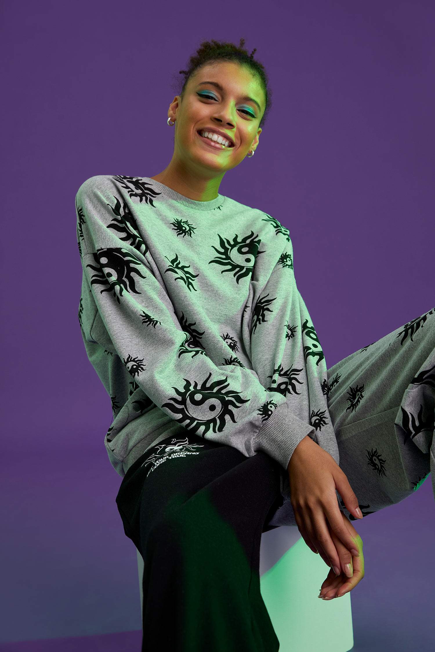 Mistik Desenli Oversize Fit Bisiklet Yaka Uzun Kollu Sweatshirt