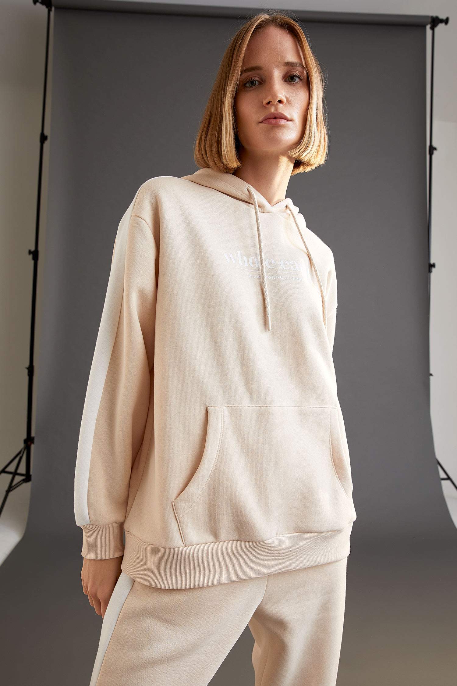 Slogan Baskılı Kapüşonlu İçi Yumuşak Tüylü Relax Fit Sweatshirt