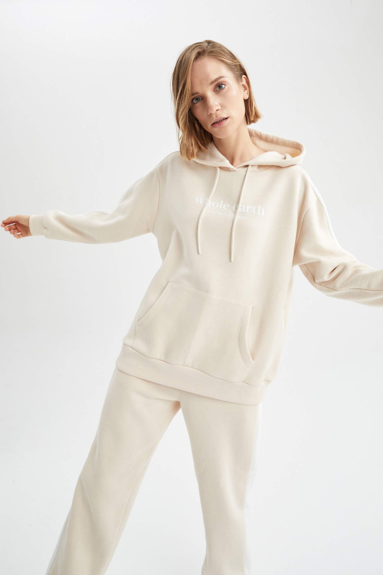 Slogan Baskılı Kapüşonlu İçi Yumuşak Tüylü Relax Fit Sweatshirt