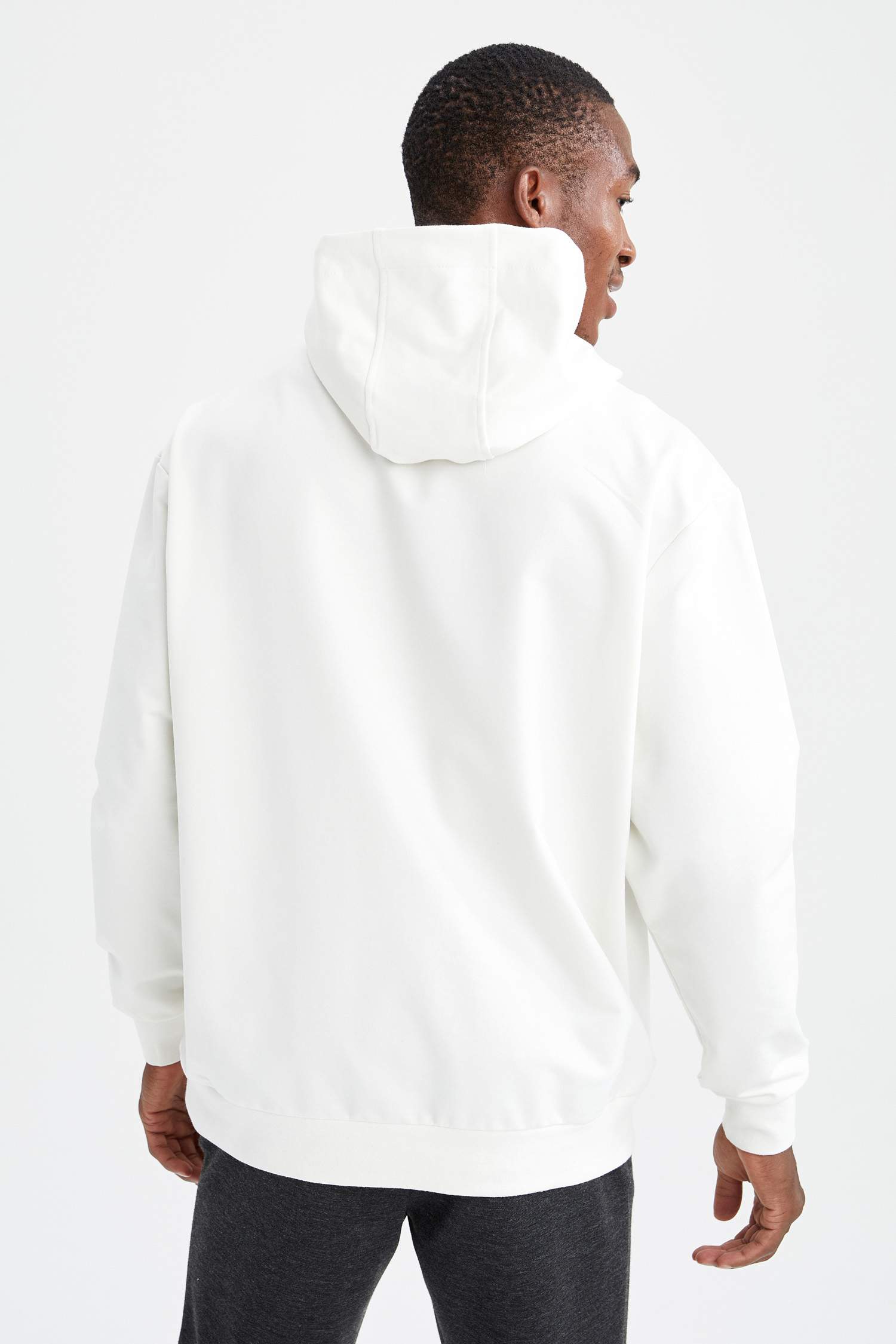 Oversize Fit Kapüşonlu İşlemeli Fleto Cepli Uzun Kollu Sweatshirt