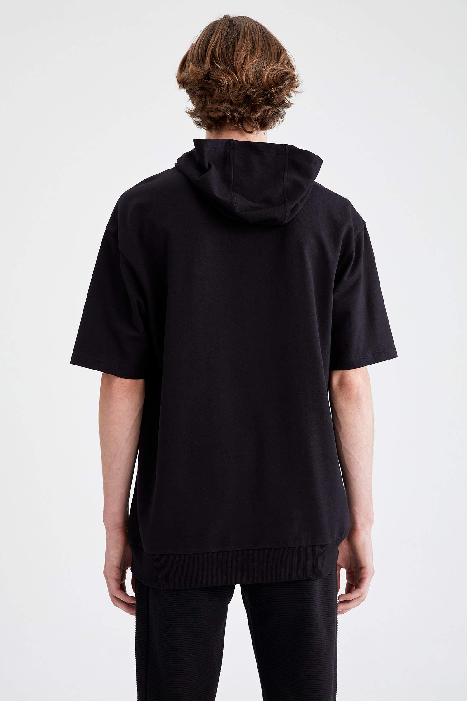 Oversize Fit Baskılı Kapüşonlu Kısa Kollu Pamuklu Sweatshirt