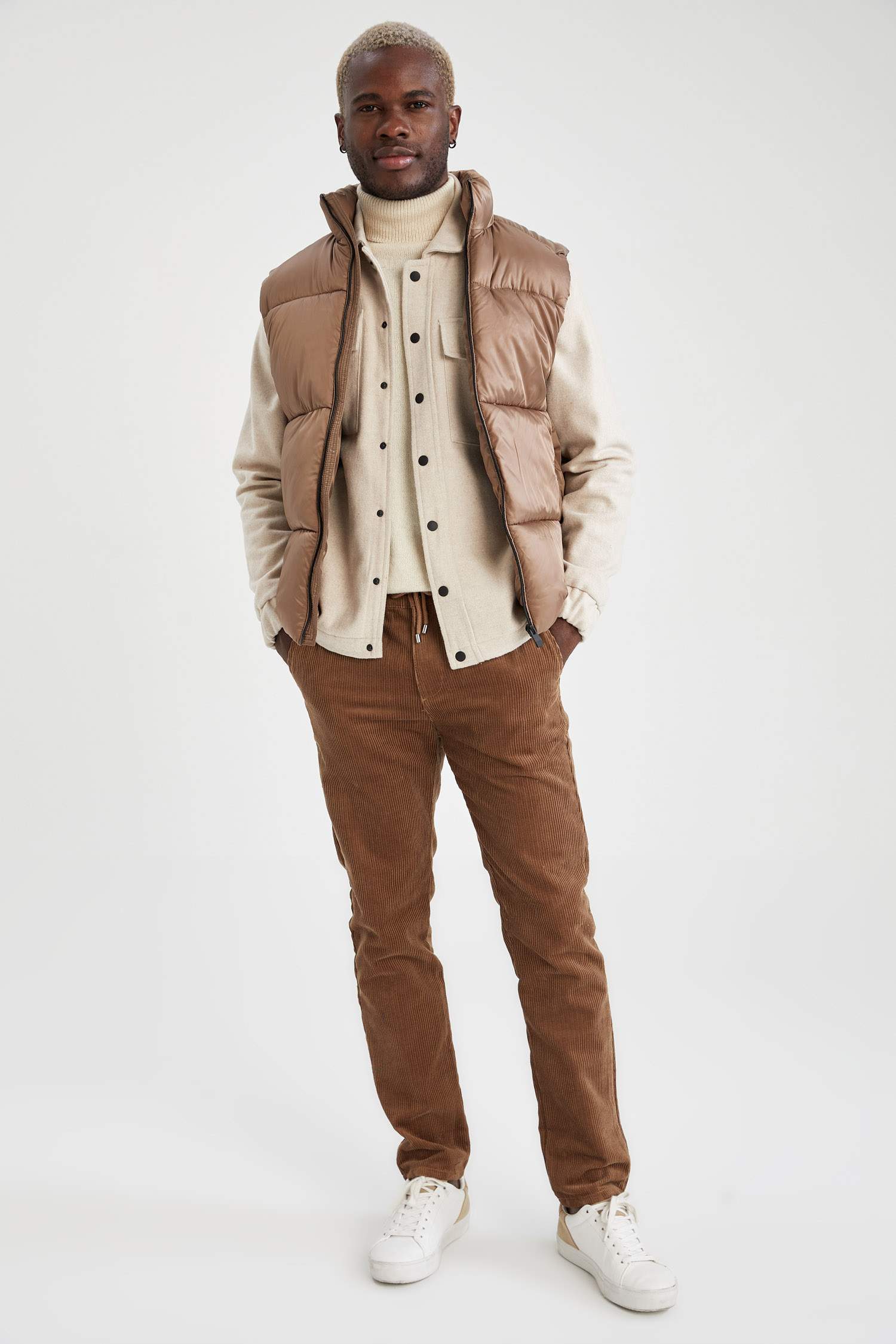 Slim Fit Dik Yaka Şişme Yelek