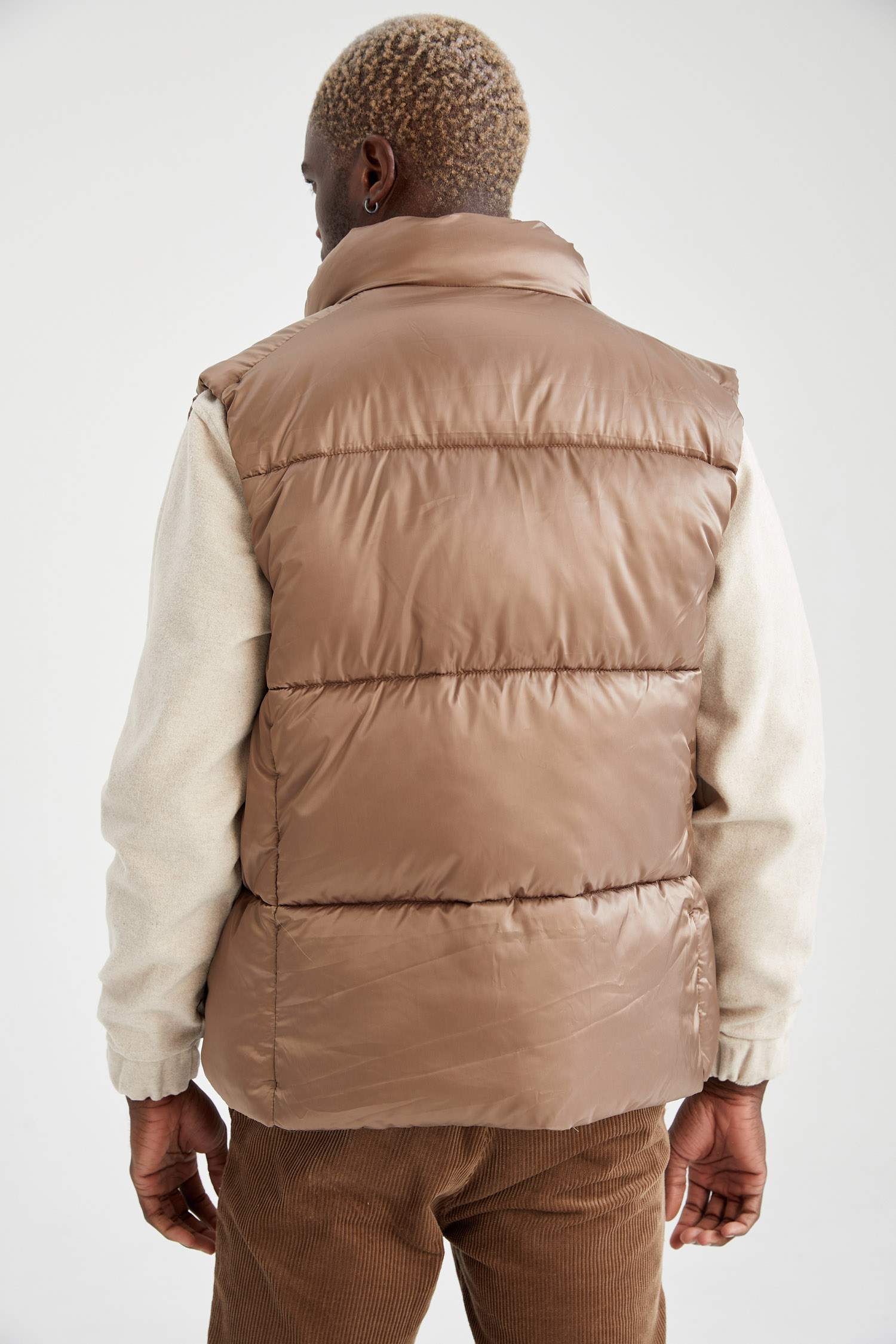Slim Fit Dik Yaka Şişme Yelek