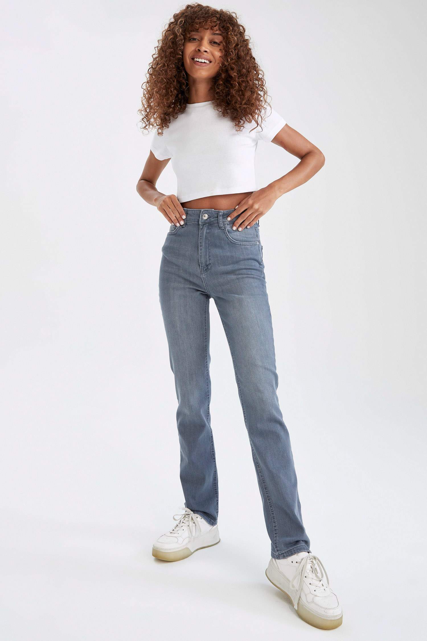 Slim Fit Yüksek Bel Yıkamalı Jean Pantolon
