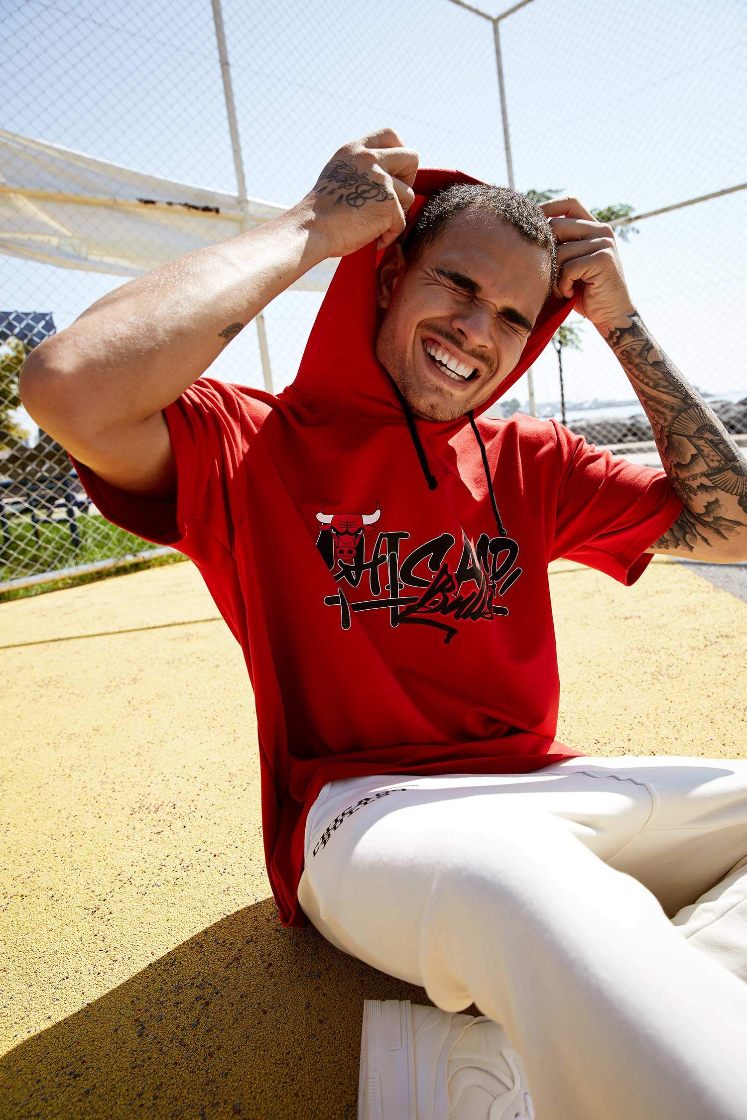 NBA Chicago Bulls Lisanslı Oversize Fit Kapüşonlu Kısa Kollu Tişör