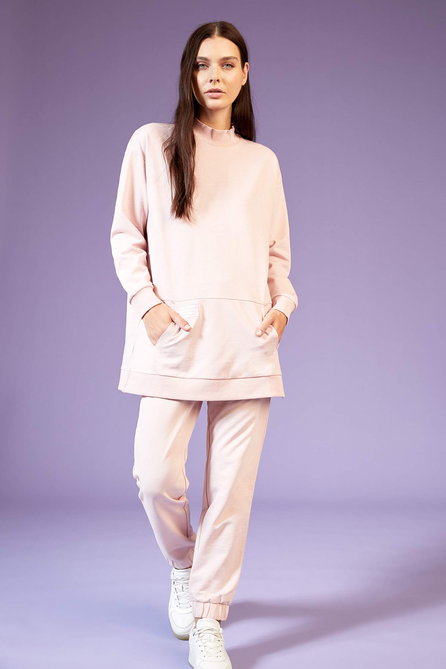 Minimal Baskılı Regular Fit Yarım Balıkçı Yaka Kanguru Cepli İçi Yumuşak Tüylü Sweat Tunik