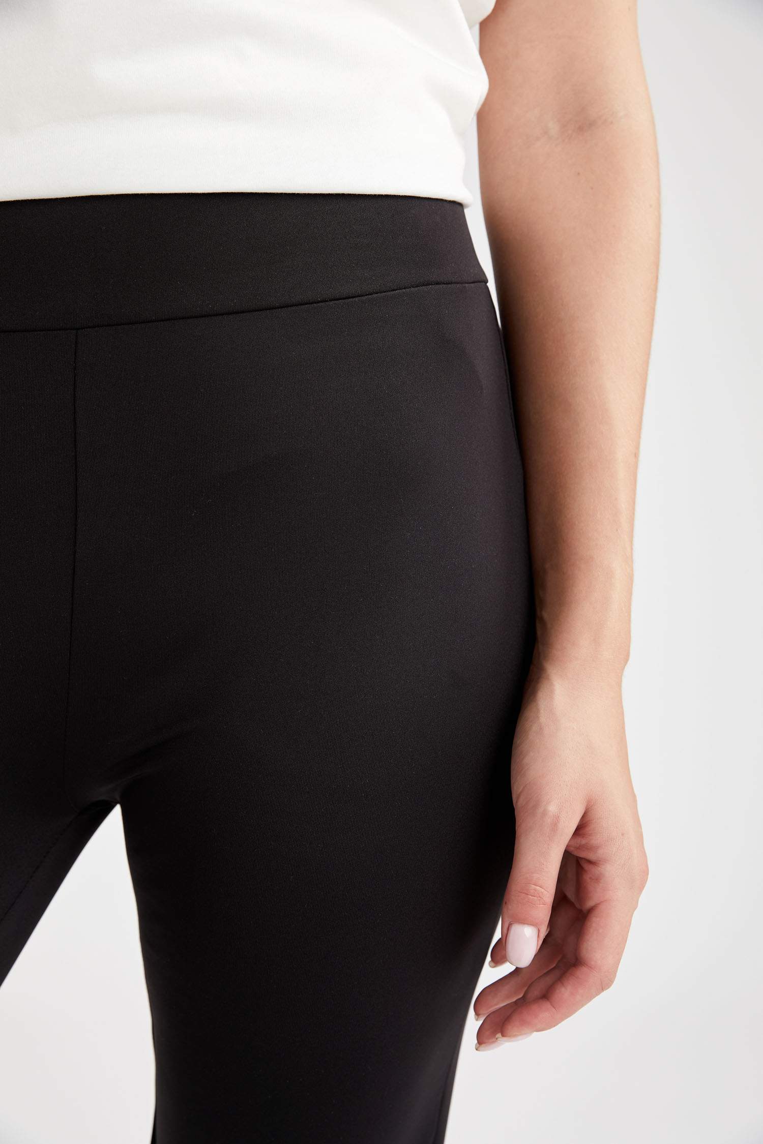 Regular Fit İçi Yumuşak Tüylü Skuba Kumaşlı Pantolon