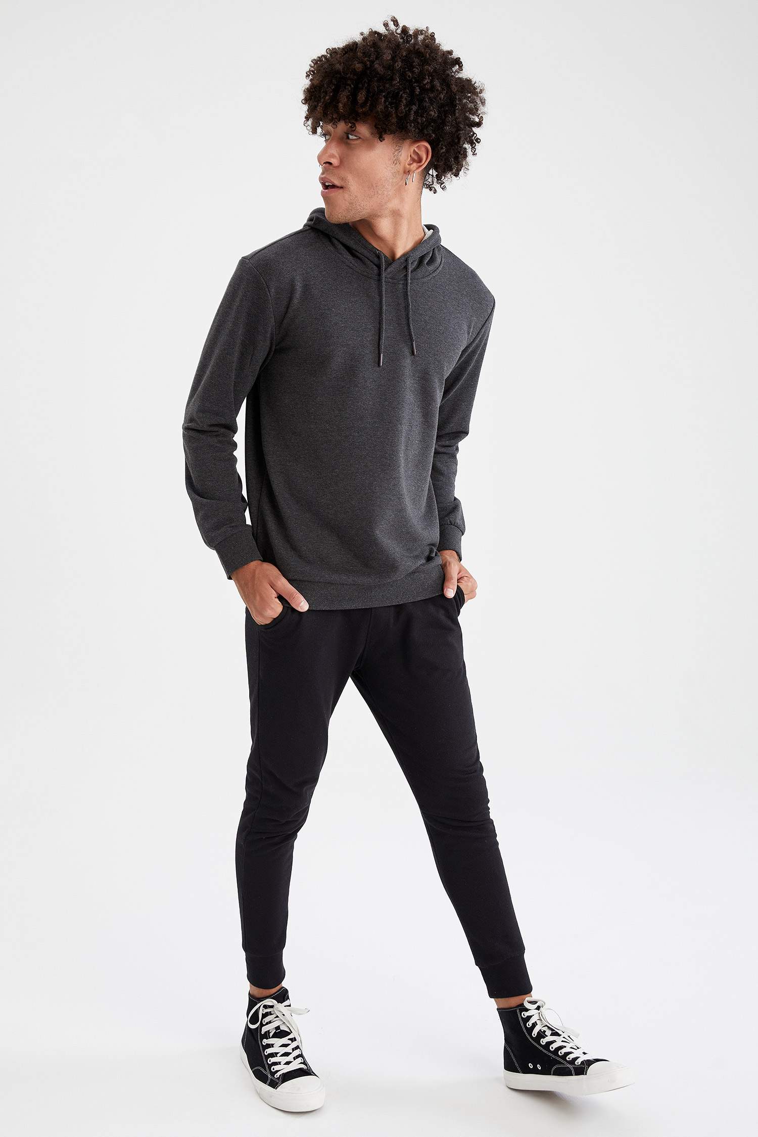 Regular Fit Kapüşonlu Uzun Kollu Pamuklu Sweatshirt