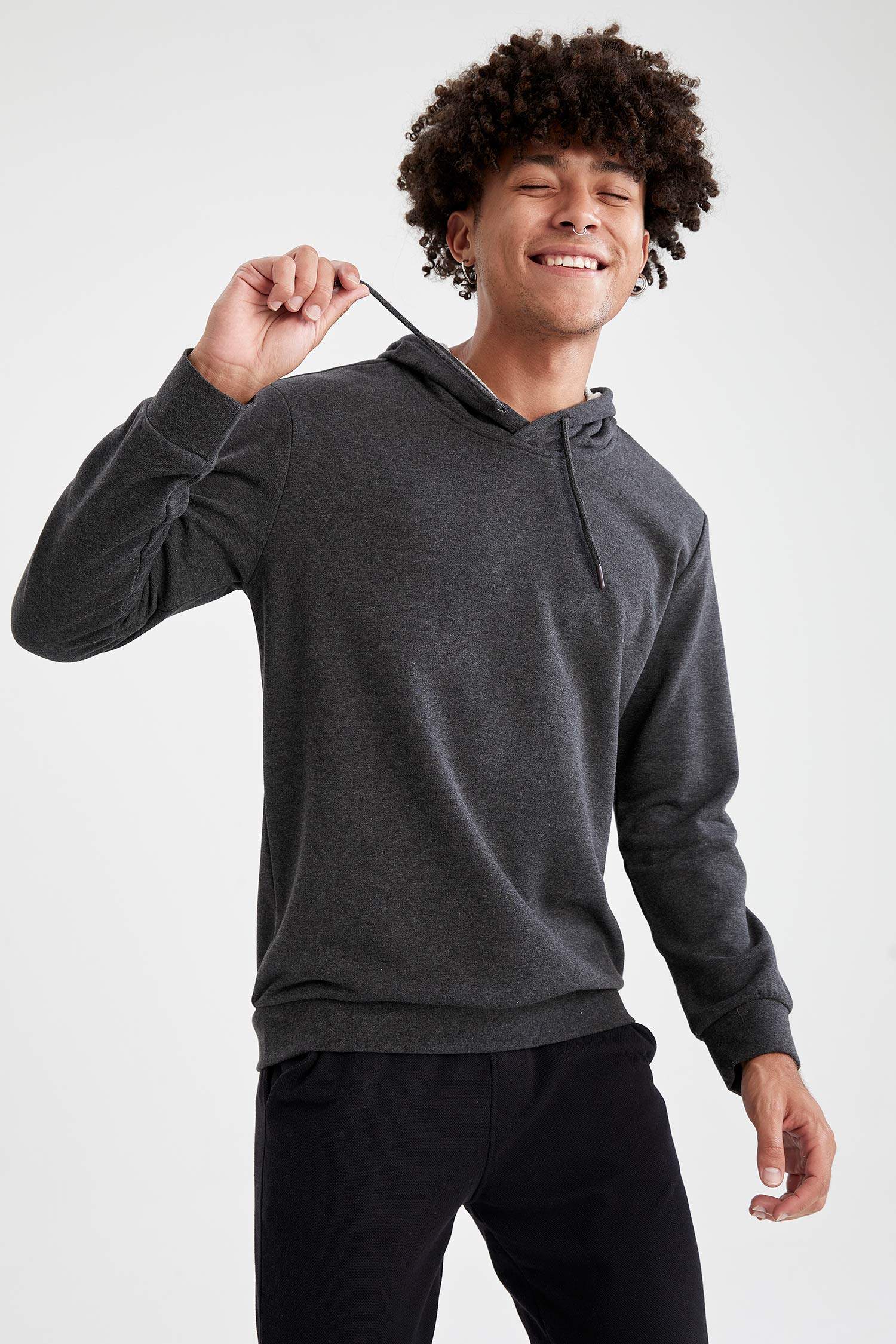 Regular Fit Kapüşonlu Uzun Kollu Pamuklu Sweatshirt