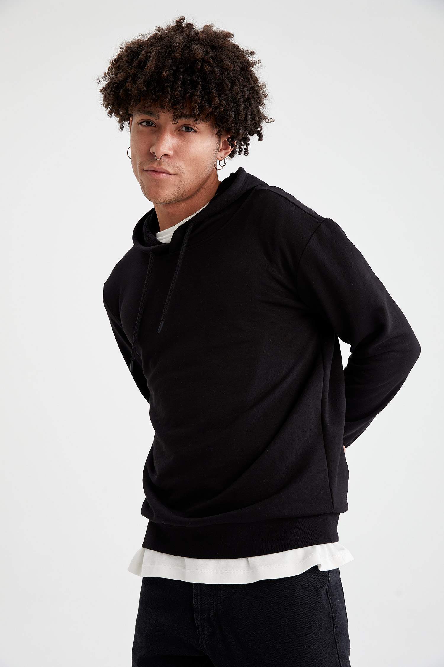 Regular Fit Kapüşonlu Uzun Kollu Pamuklu Sweatshirt