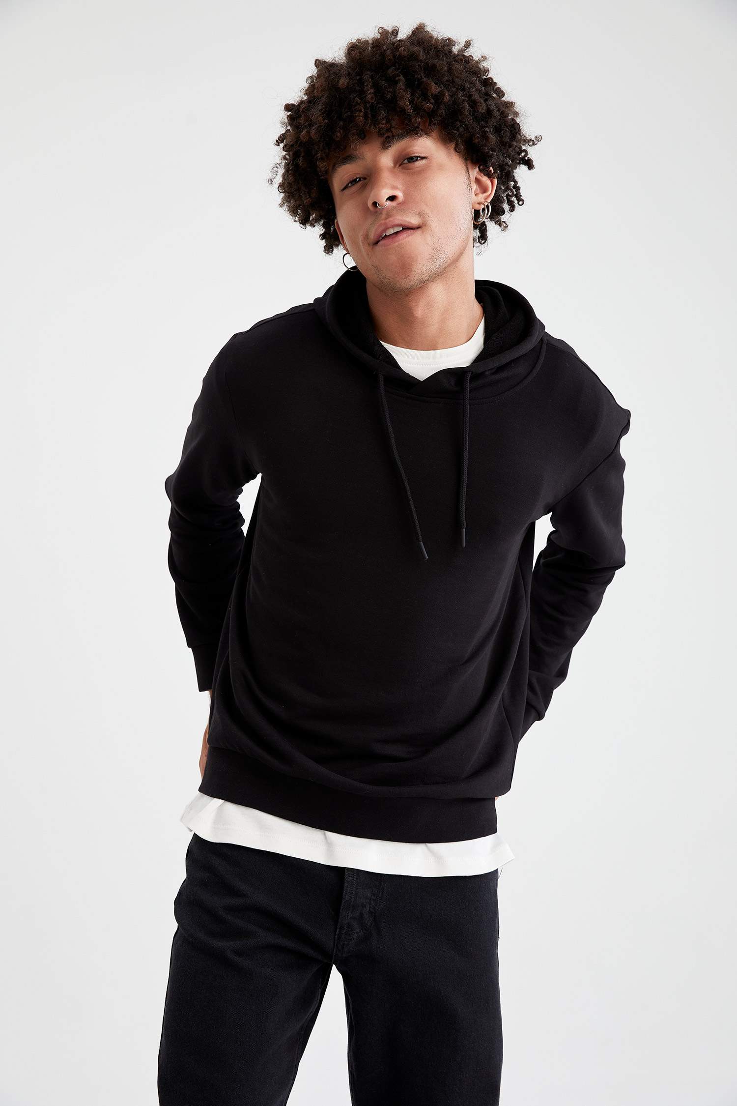 Regular Fit Kapüşonlu Uzun Kollu Pamuklu Sweatshirt