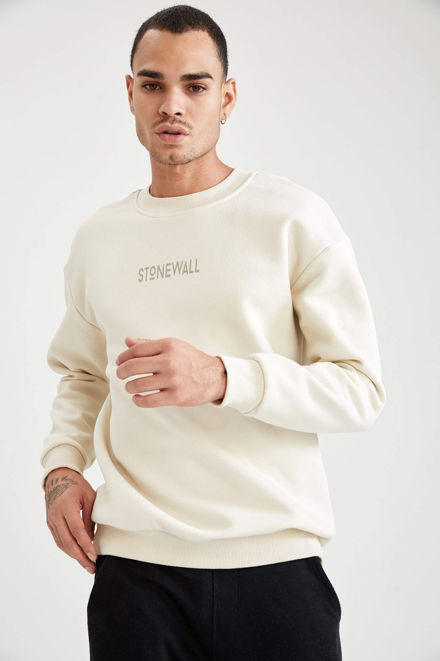 Boxy Fit Bisiklet Yaka Baskılı İçi Yumuşak Tüylü Sweatshirt
