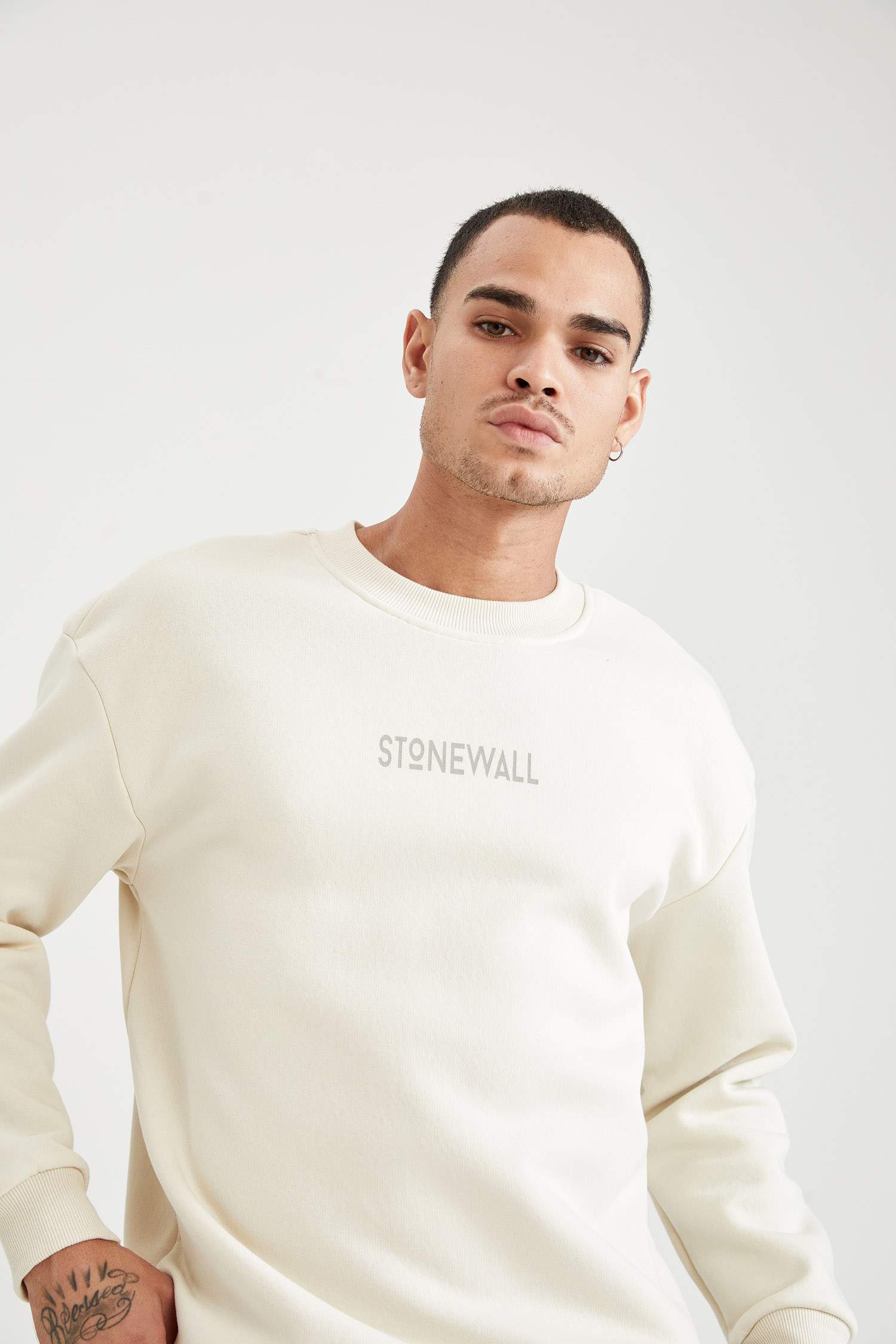 Boxy Fit Bisiklet Yaka Baskılı İçi Yumuşak Tüylü Sweatshirt