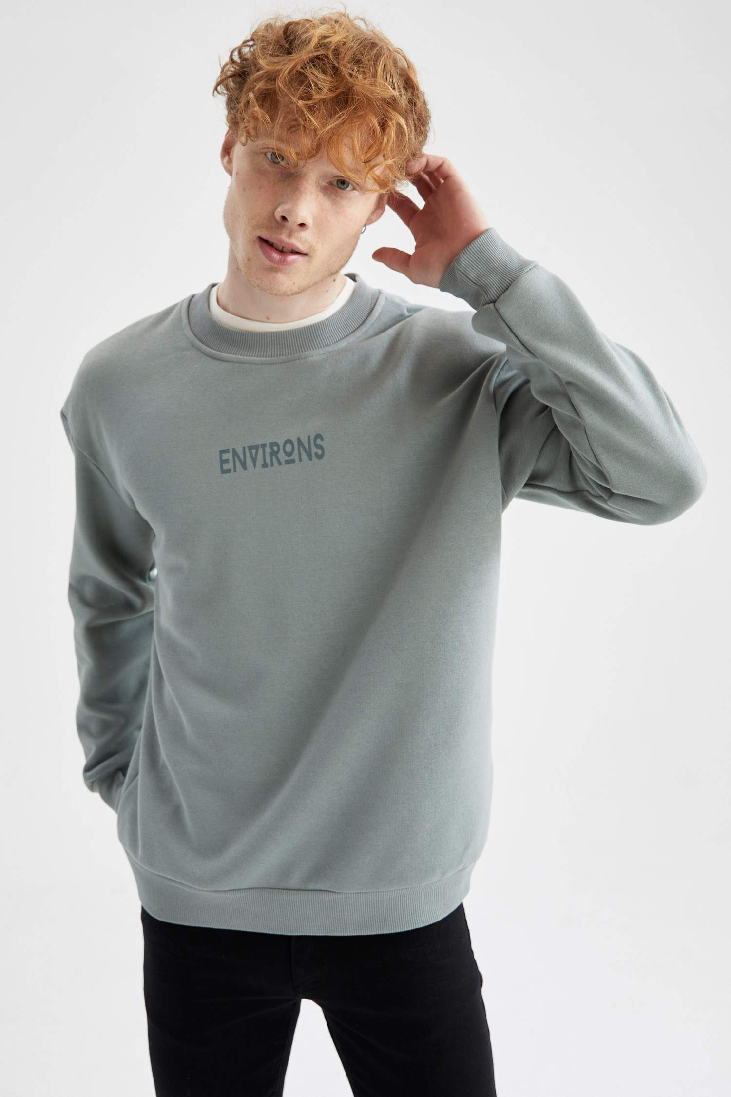 Boxy Fit Bisiklet Yaka Baskılı İçi Yumuşak Tüylü Sweatshirt