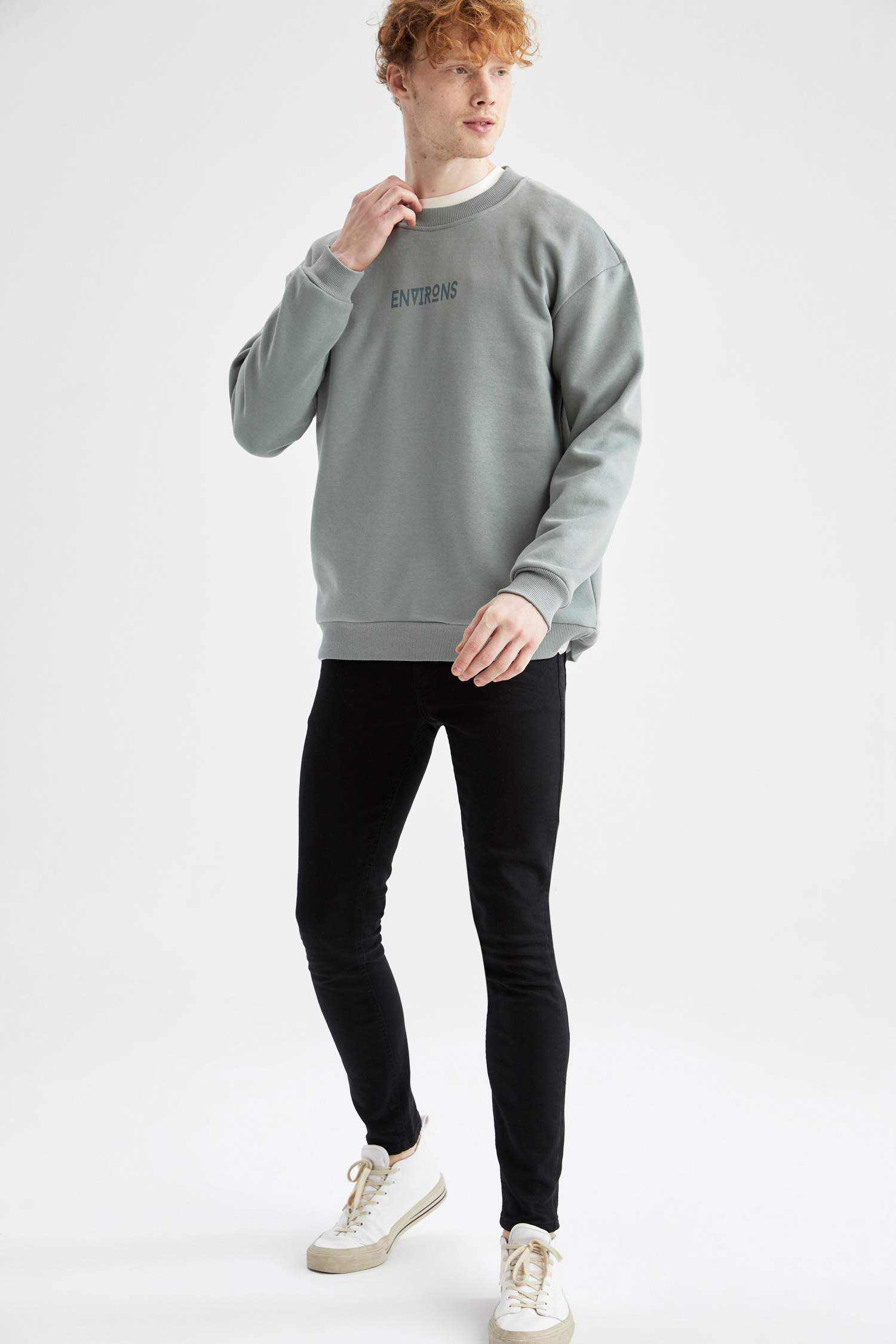 Boxy Fit Bisiklet Yaka Baskılı İçi Yumuşak Tüylü Sweatshirt