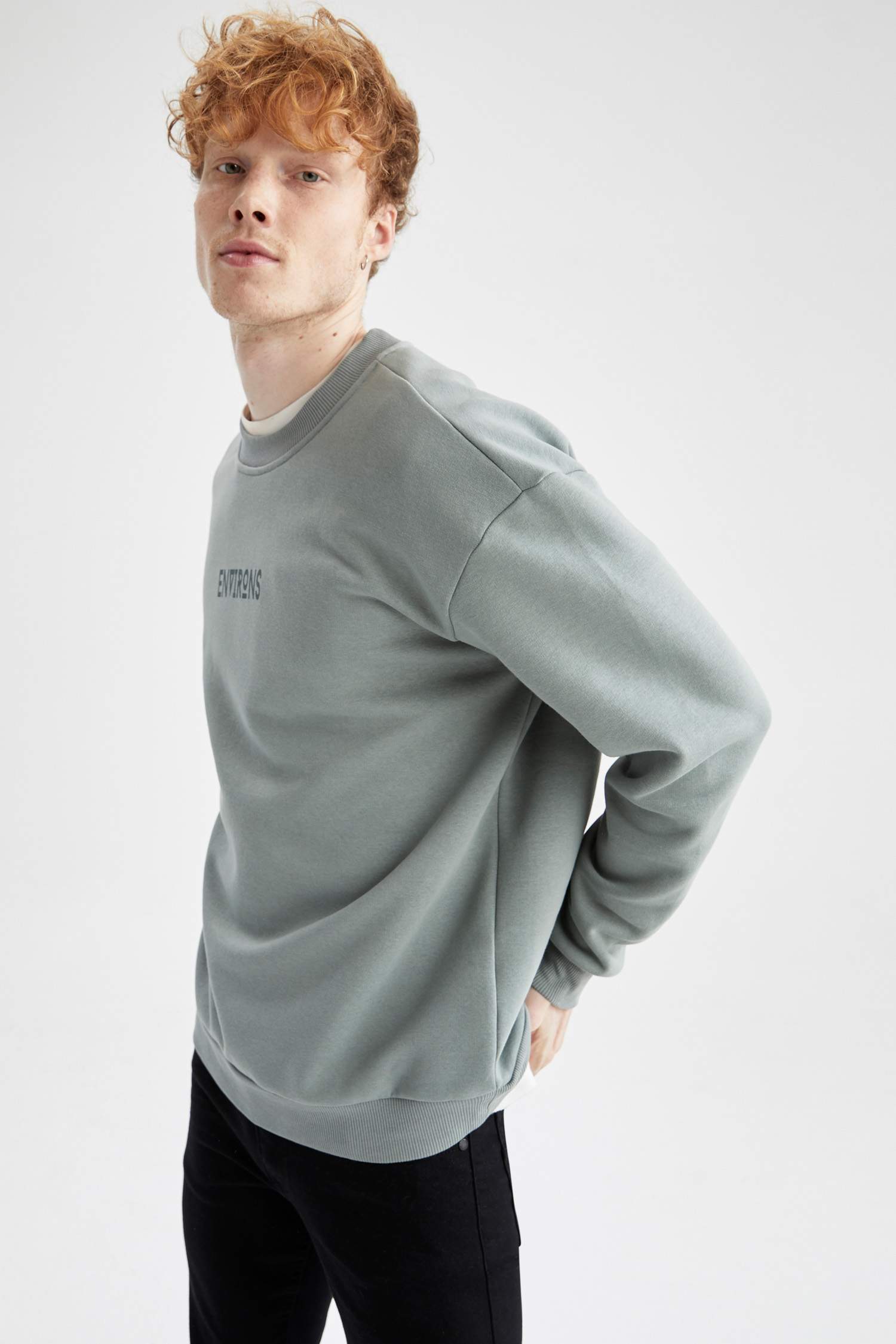 Boxy Fit Bisiklet Yaka Baskılı İçi Yumuşak Tüylü Sweatshirt