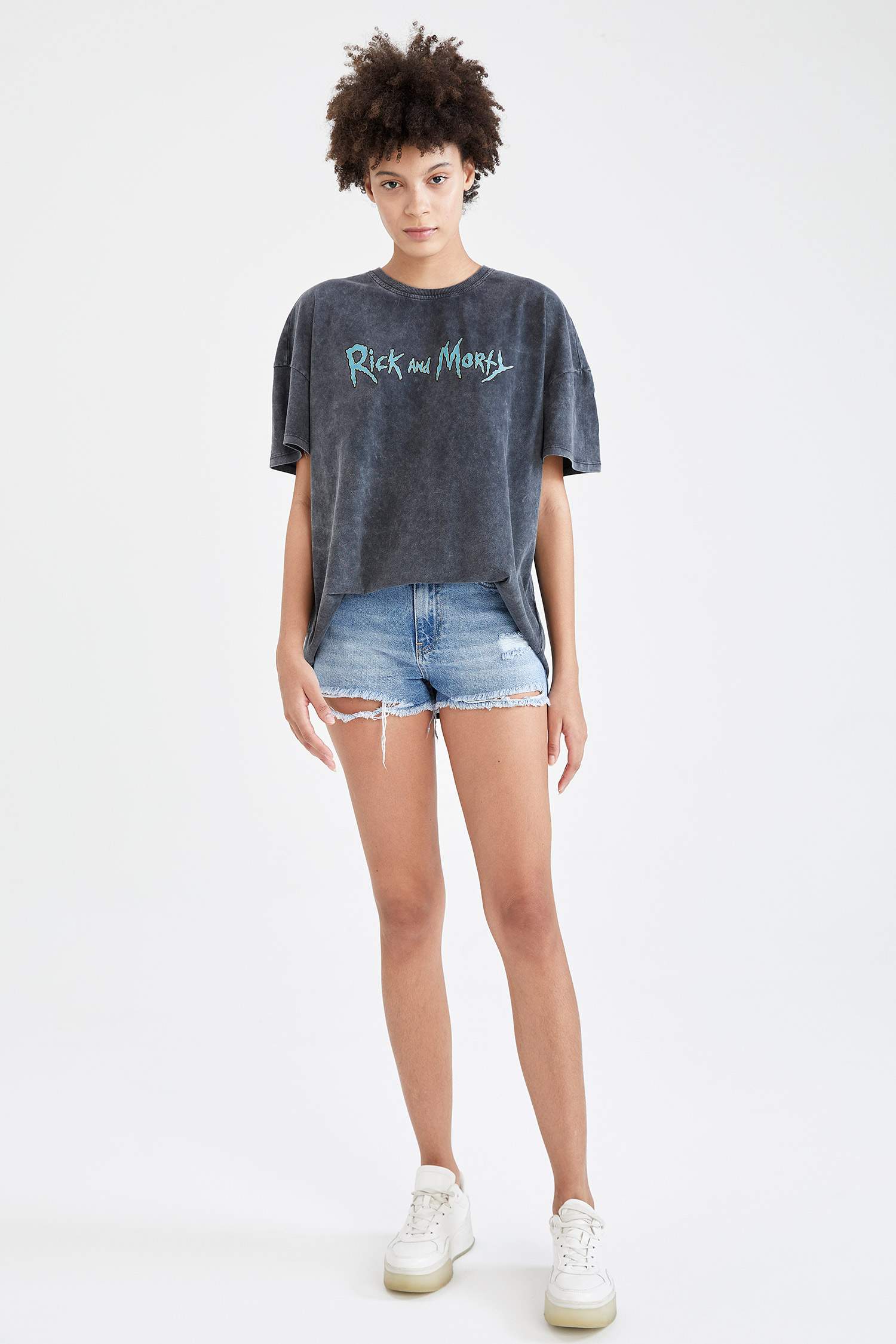 Defacto Rick and Morty Lisanslı Oversize Fit Kısa Kollu Tişört. 1 Defacto Rick and Morty Lisanslı Oversize Fit Kısa Kollu Tişört. 1
