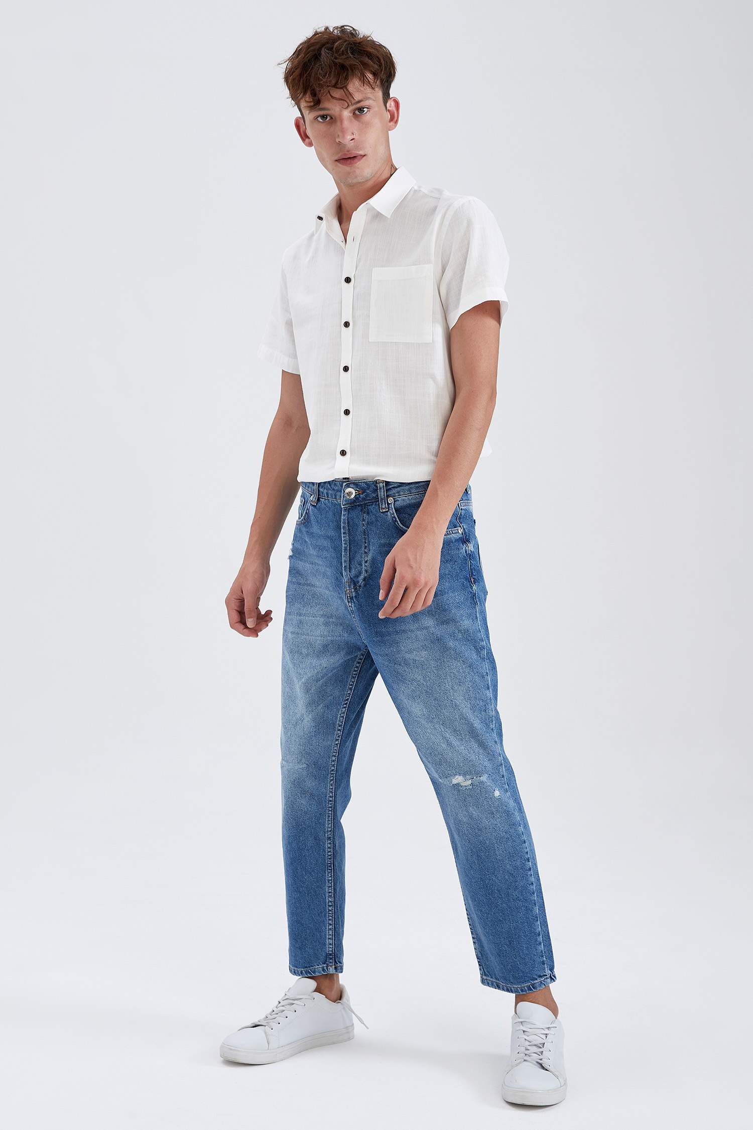 Loose Fit Yırtık Detaylı Jean Pantolon