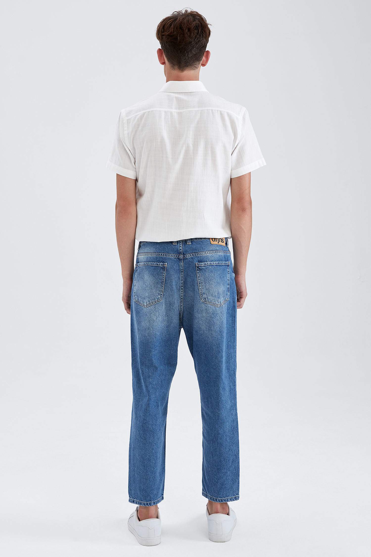Loose Fit Yırtık Detaylı Jean Pantolon
