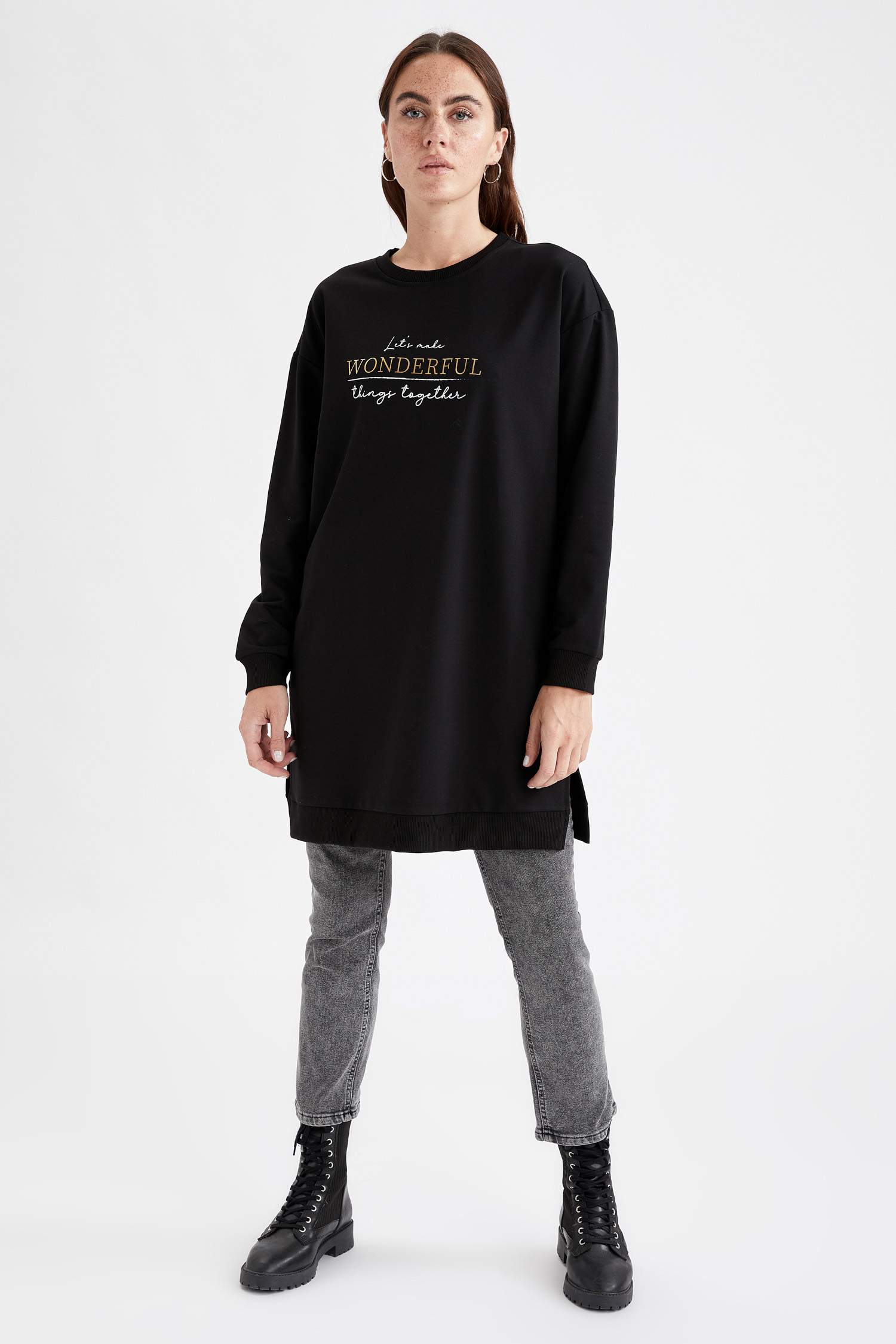 Slogan Baskılı Yırtmaç Detaylı Relax Fit İçi Yumuşak Tüylü Sweat Tunik