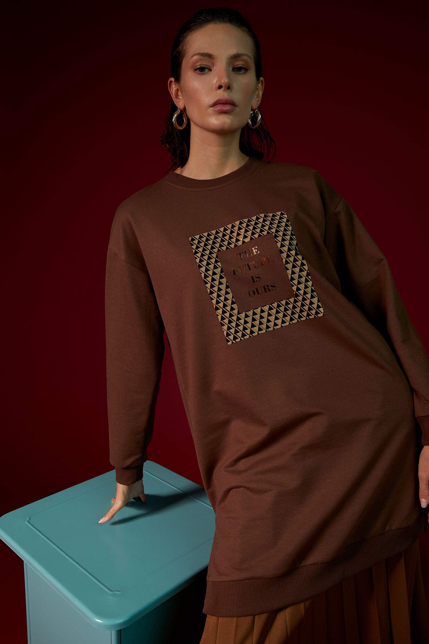 Slogan Baskılı Yırtmaç Detaylı Relax Fit İçi Yumuşak Tüylü Sweat Tunik