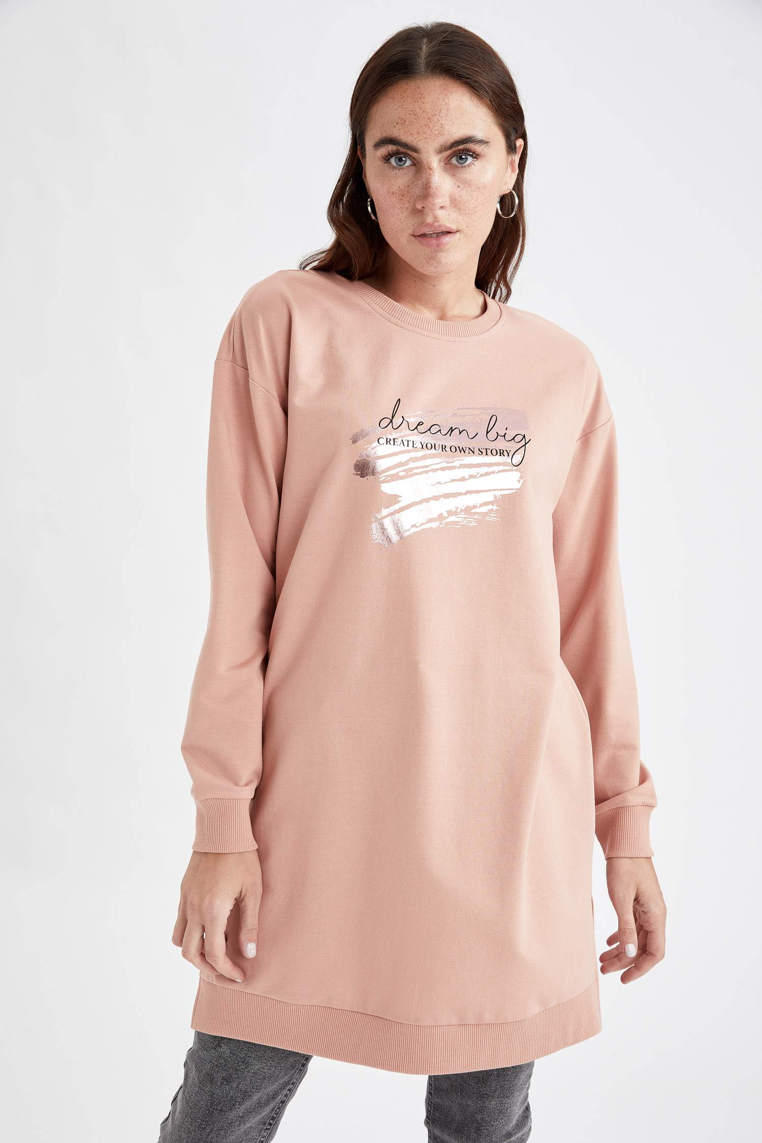 Slogan Baskılı Yırtmaç Detaylı Relax Fit İçi Yumuşak Tüylü Sweat Tunik