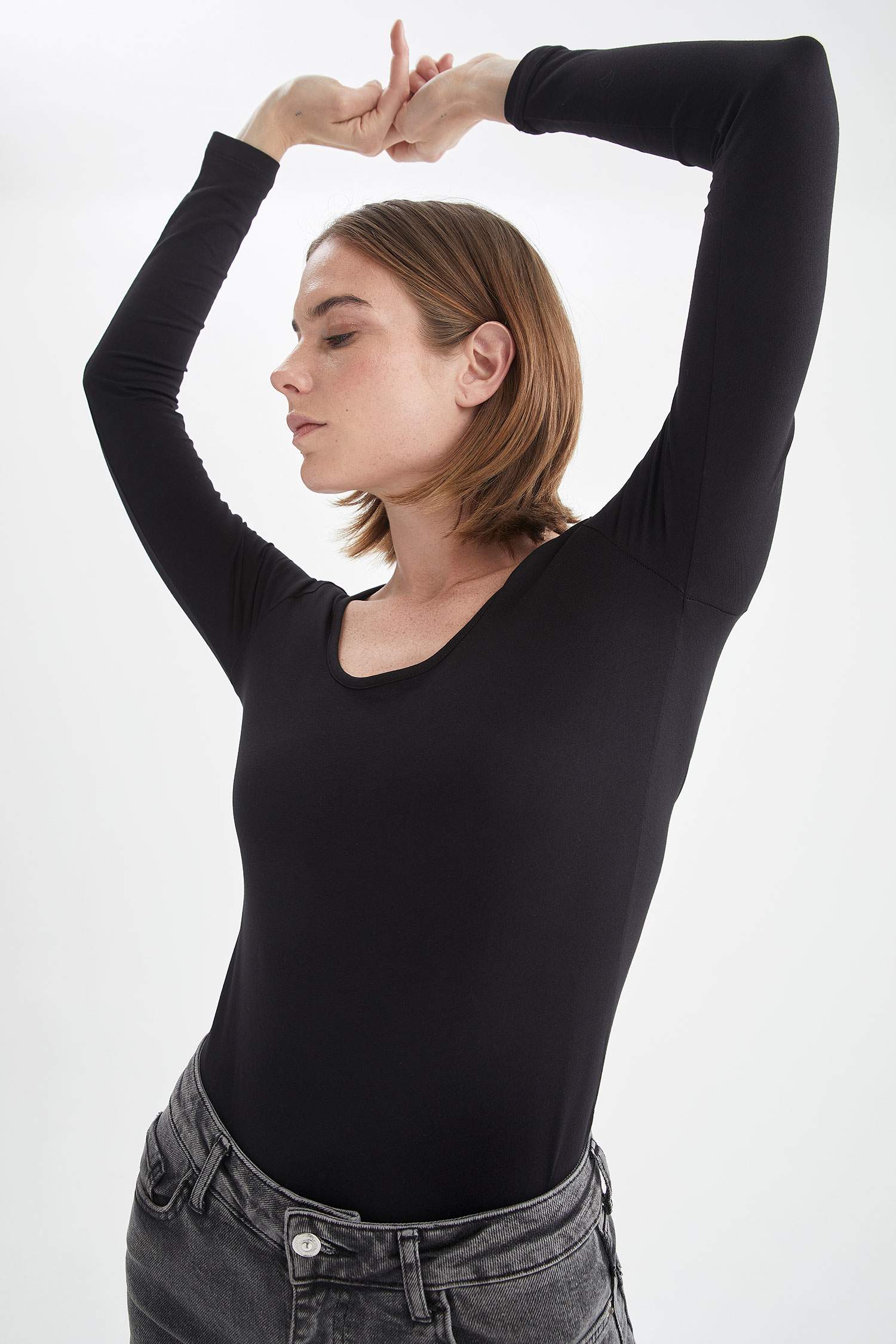 Basic Relax Fit Bisiklet Yaka Çıtçıtlı Body