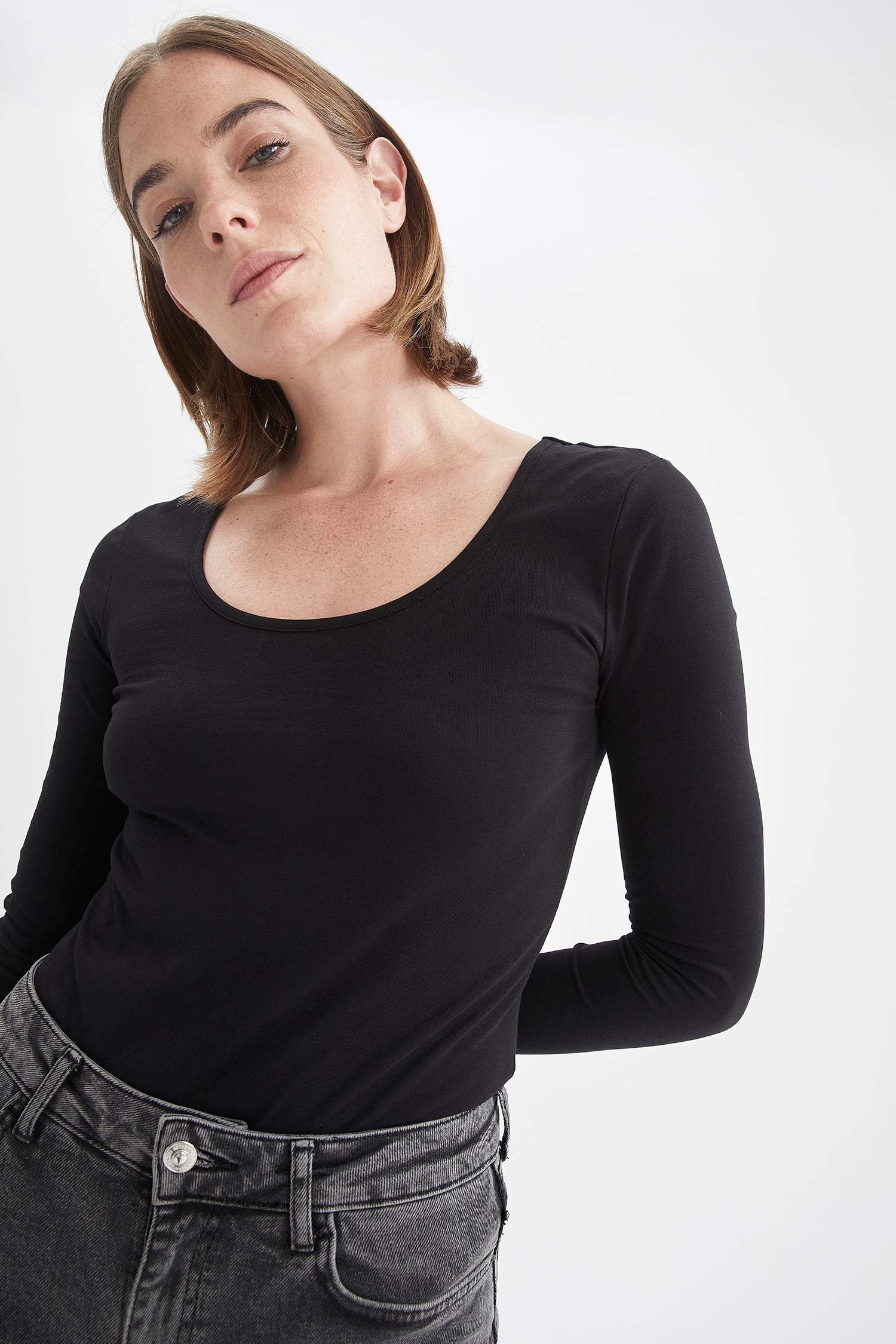 Basic Relax Fit Bisiklet Yaka Çıtçıtlı Body