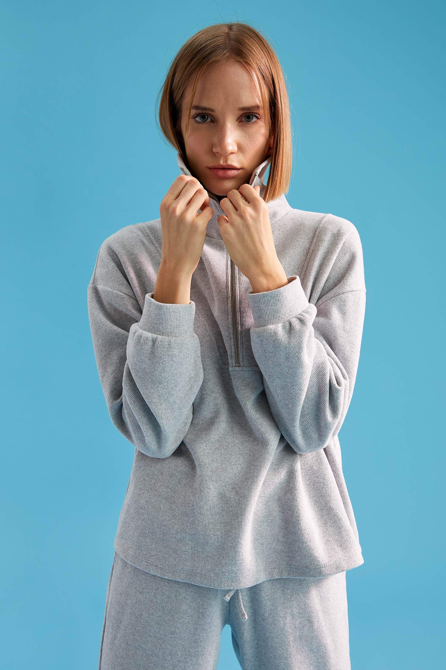 Regular Fit Balıkçı Yaka Fermuarlı Uzun Kollu Sweatshirt