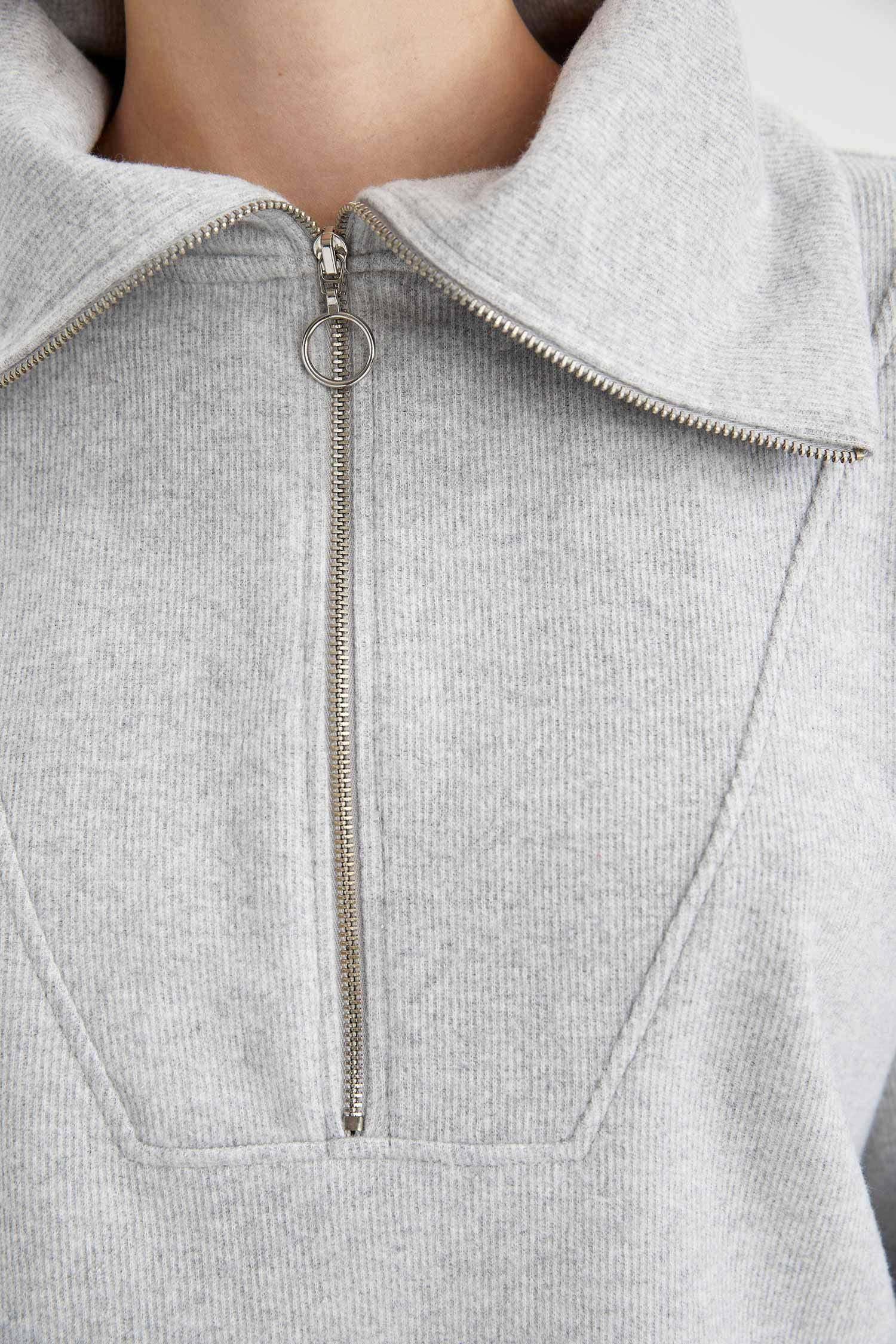 Regular Fit Balıkçı Yaka Fermuarlı Uzun Kollu Sweatshirt