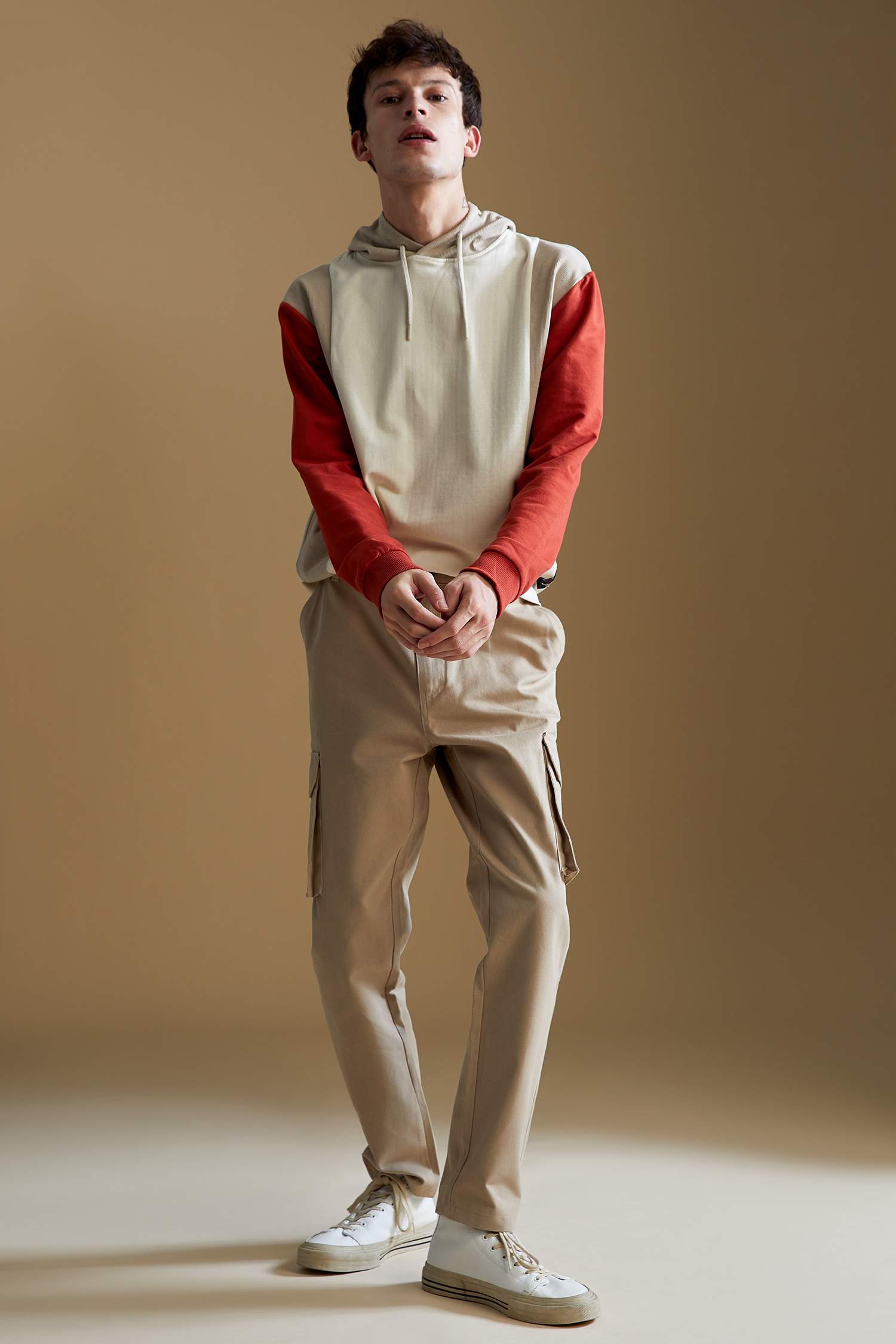 Regular Fit Kapüşonlu Renk Bloklu Uzun Kollu Sweatshirt