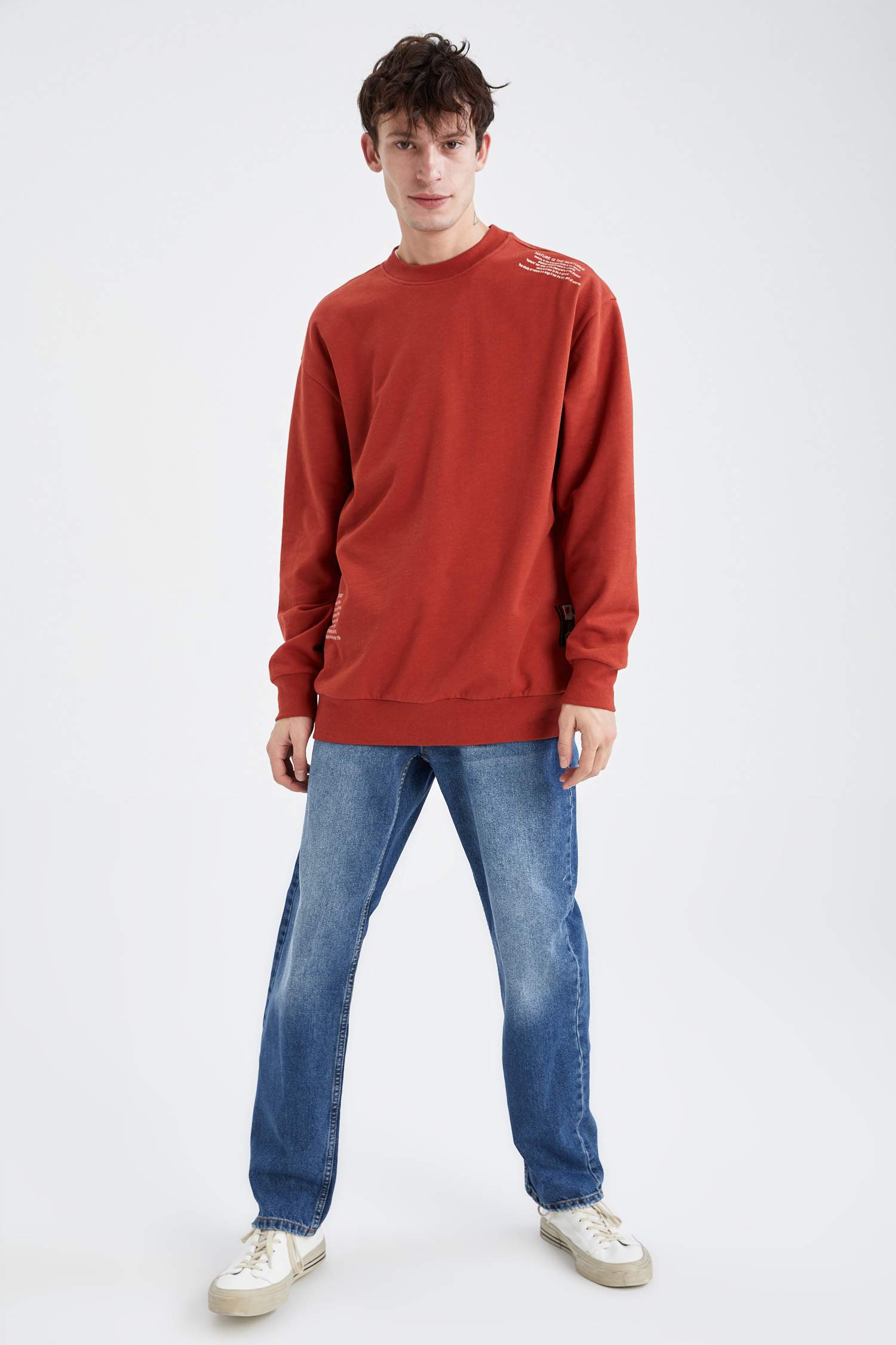 Oversize Fit Bisiklet Yaka Slogan Baskılı Uzun Kollu Sweatshirt