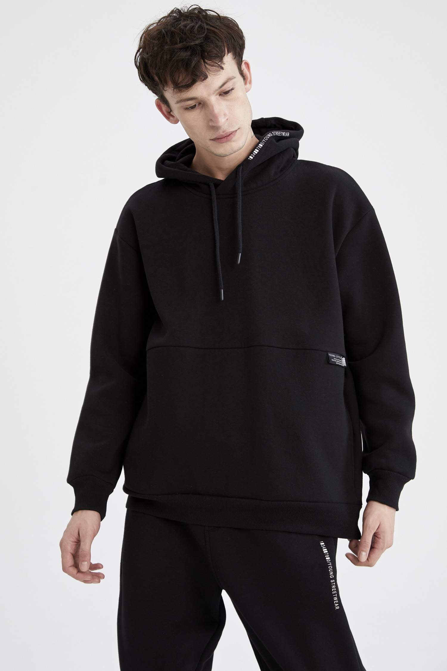 Oversize Fit Kapüşonlu İçi Yumuşak Tüylü Uzun Kollu Sweatshirt