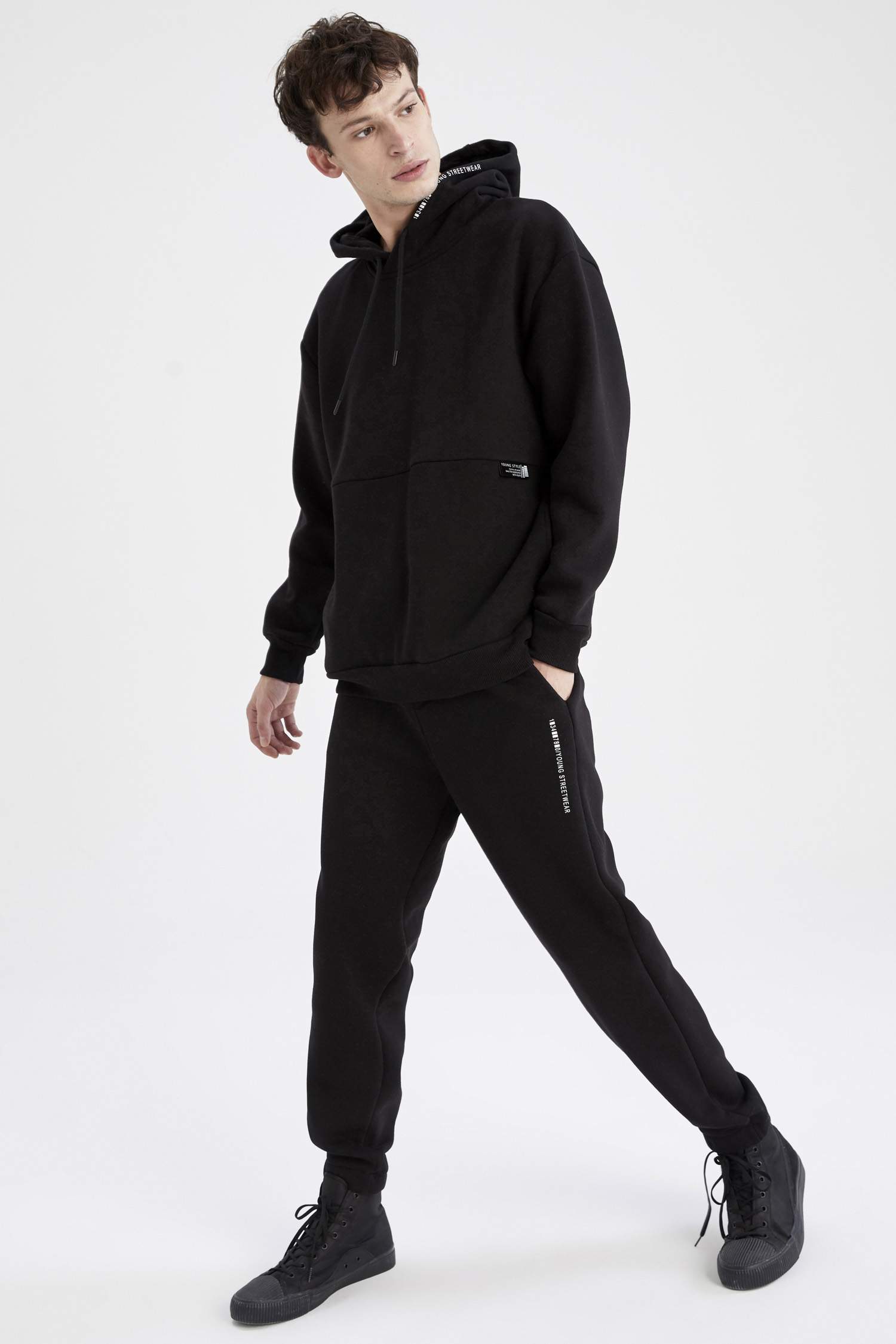 Oversize Fit Kapüşonlu İçi Yumuşak Tüylü Uzun Kollu Sweatshirt