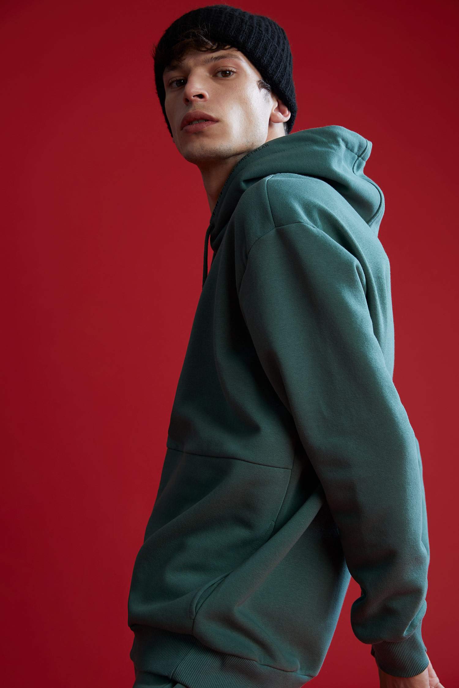 Oversize Fit Kapüşonlu İçi Yumuşak Tüylü Uzun Kollu Sweatshirt