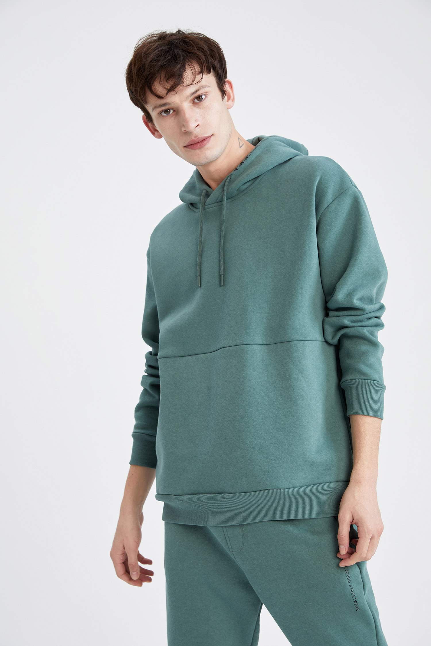 Oversize Fit Kapüşonlu İçi Yumuşak Tüylü Uzun Kollu Sweatshirt