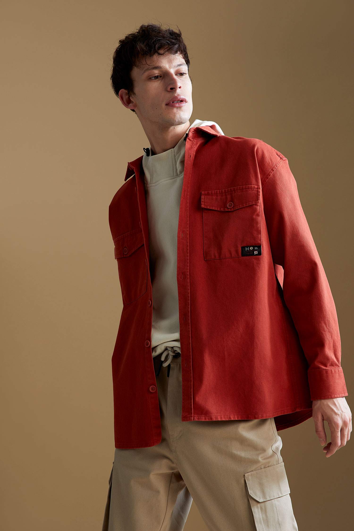 Oversize Fit Çift Cepli Uzun Kollu Gömlek