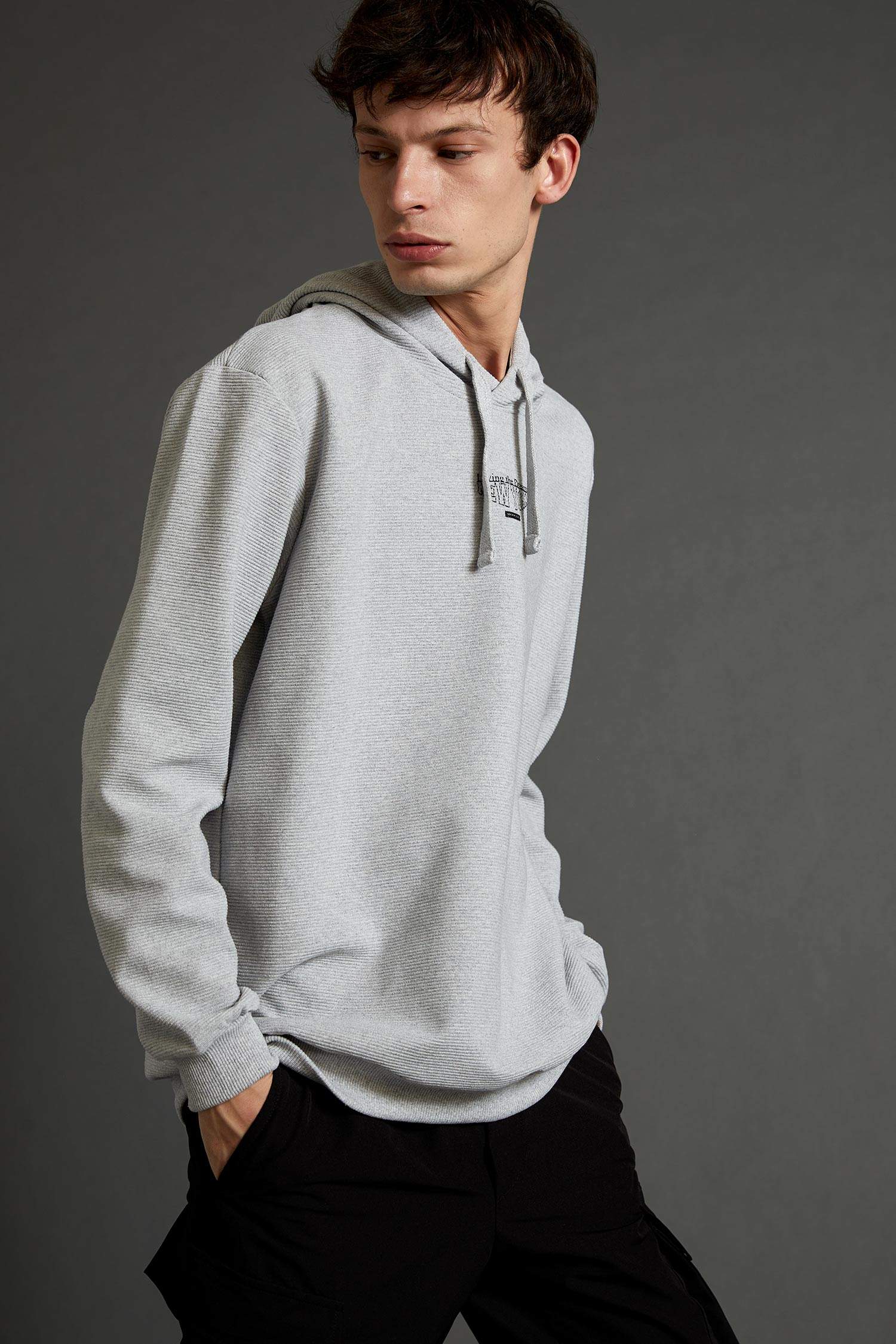 Regular Fit Slogan Desenli Uzun Kollu Sweatshirt