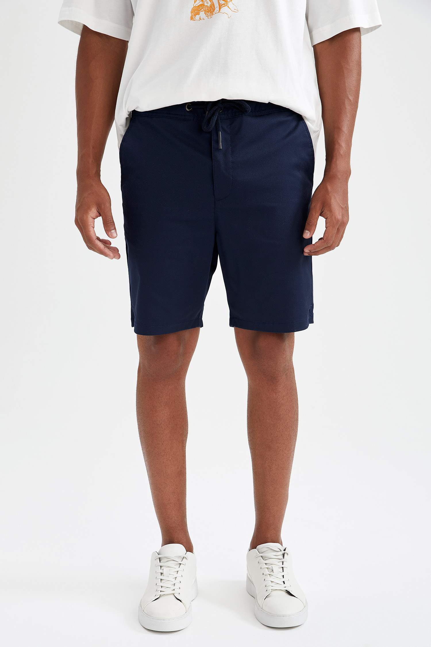 Slim Fit Beli Bağcıklı Basic Şort
