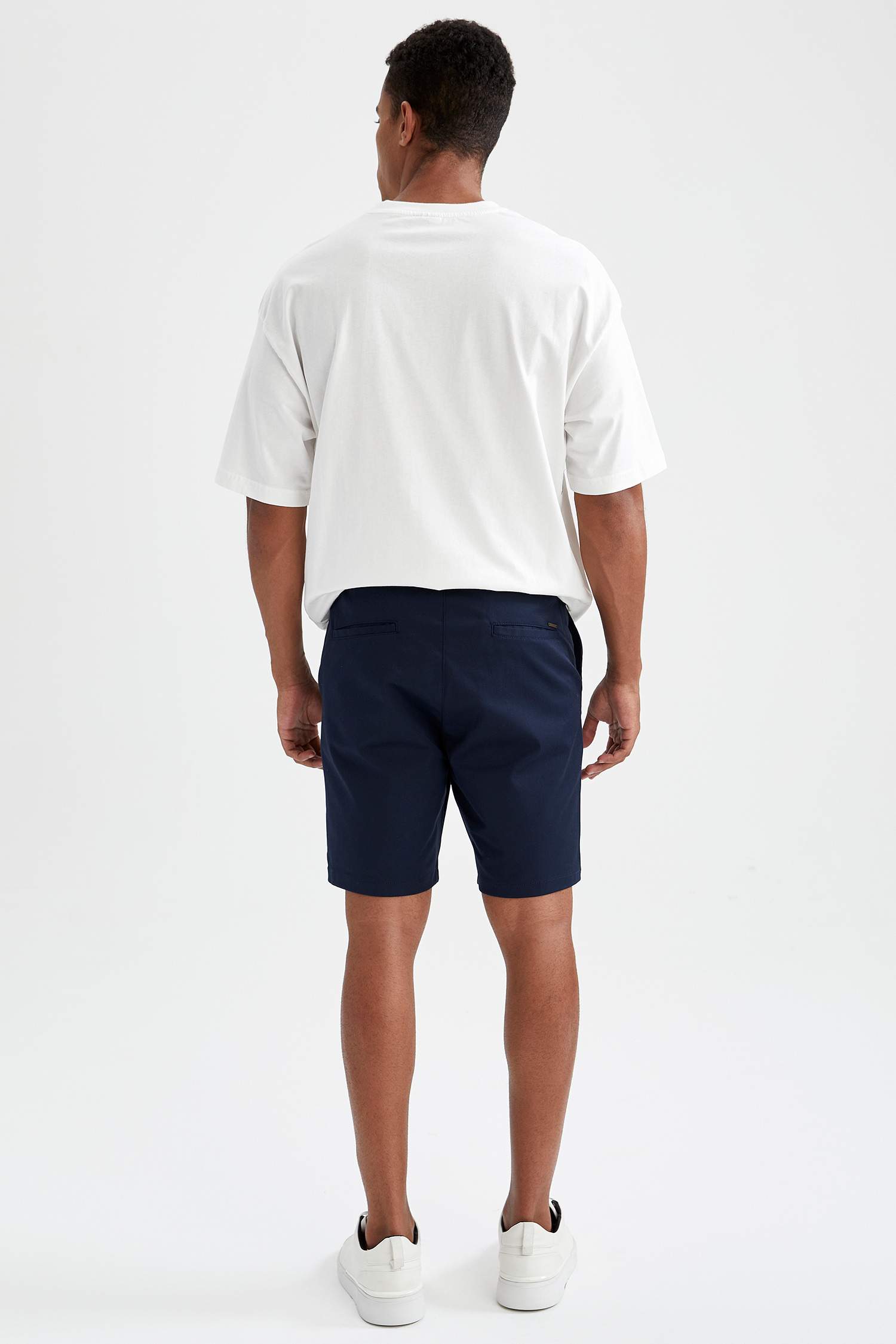 Slim Fit Beli Bağcıklı Basic Şort