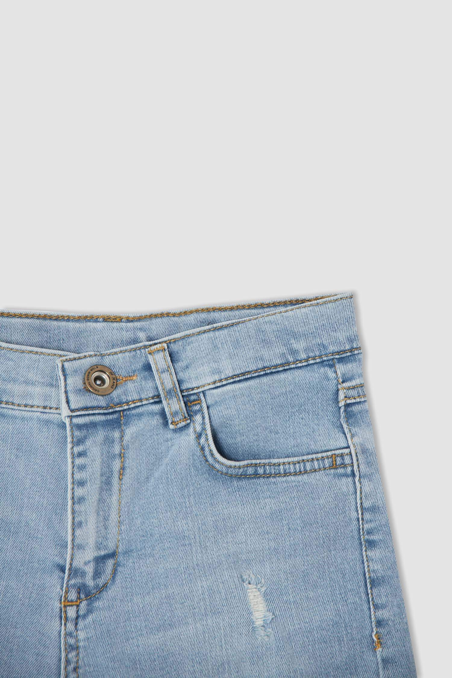Erkek Çocuk Regular Fit Yıpratma Detaylı Jean Bermuda Şort