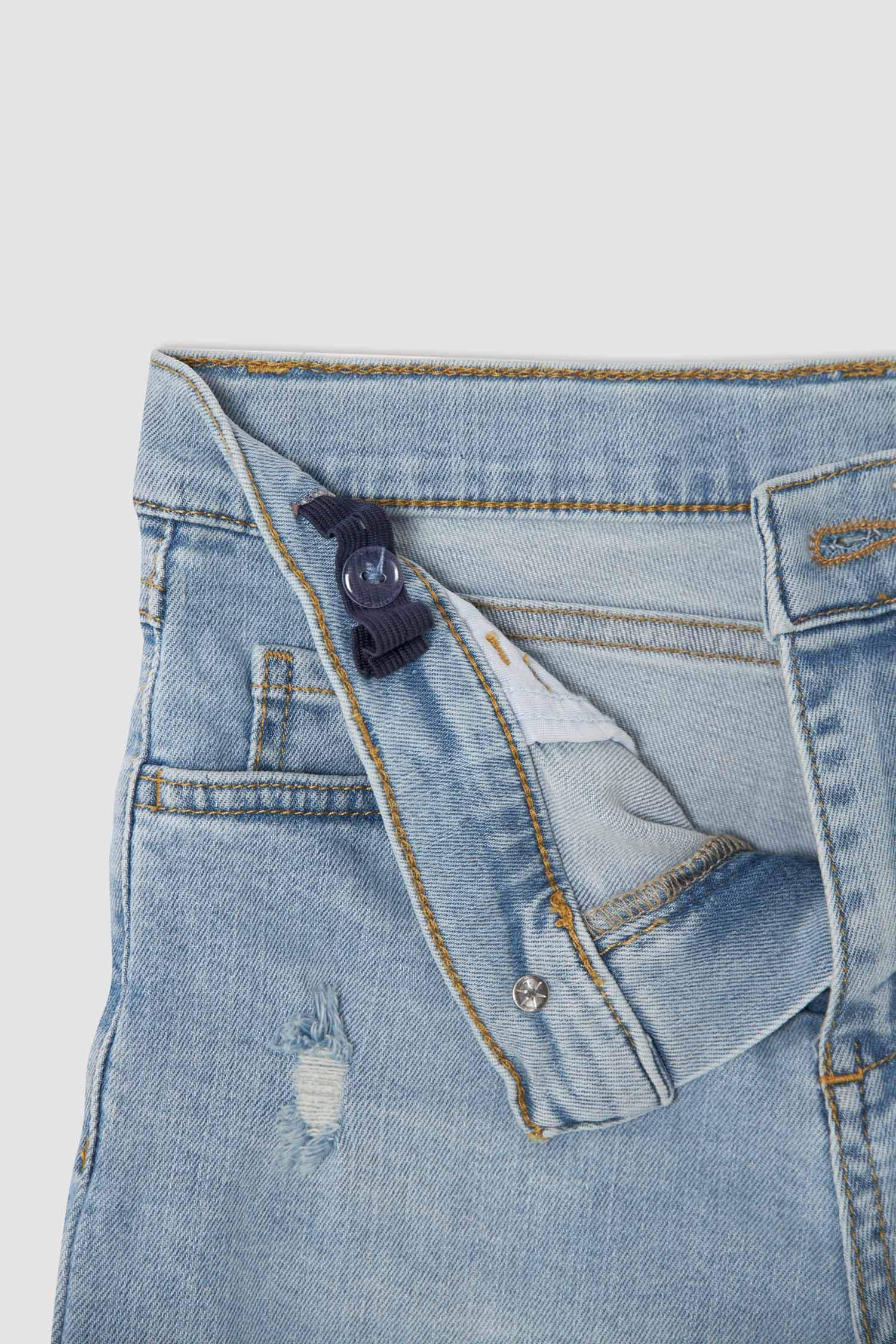 Erkek Çocuk Regular Fit Yıpratma Detaylı Jean Bermuda Şort