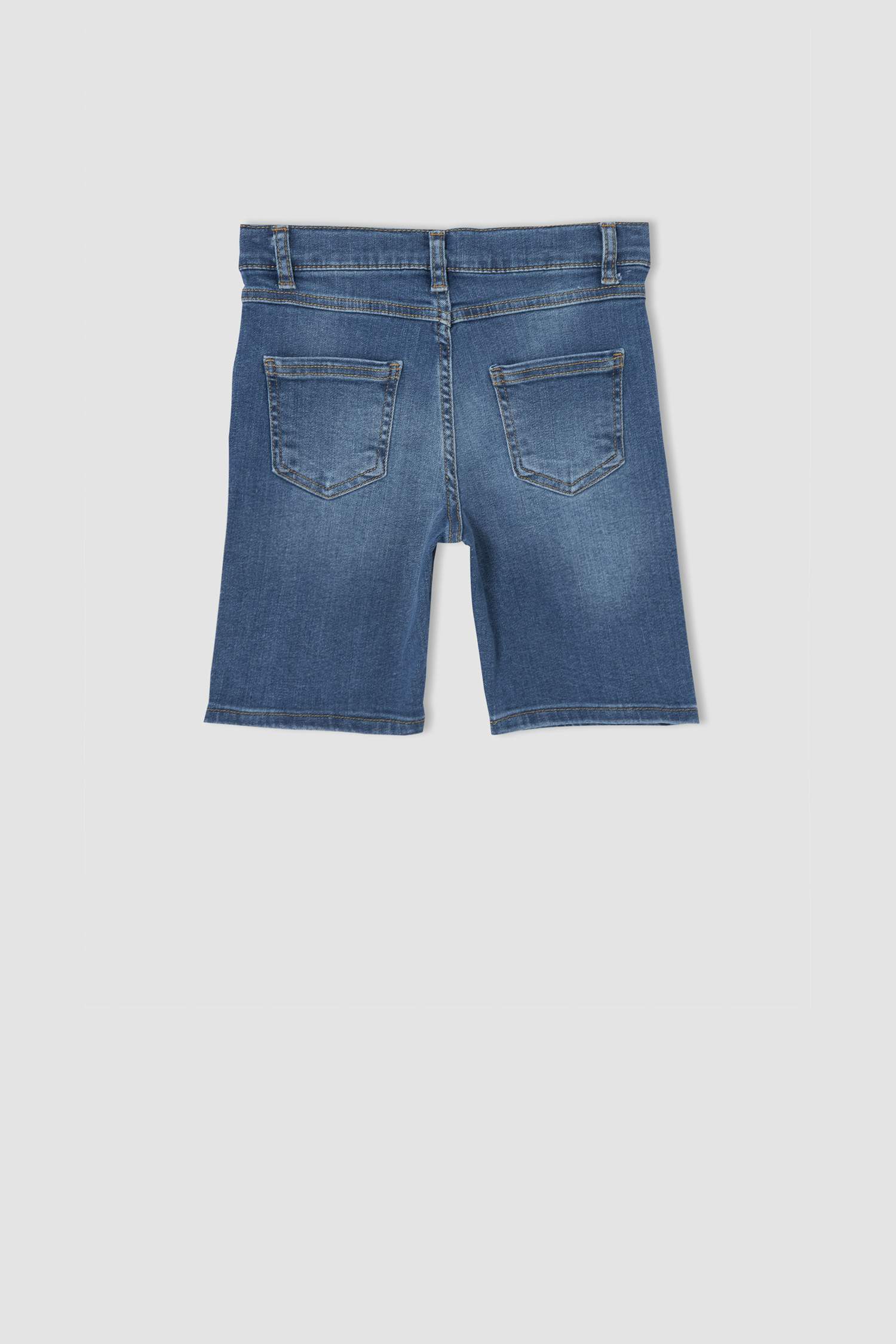 Erkek Çocuk Regular Fit Yıpratma Detaylı Jean Bermuda Şort