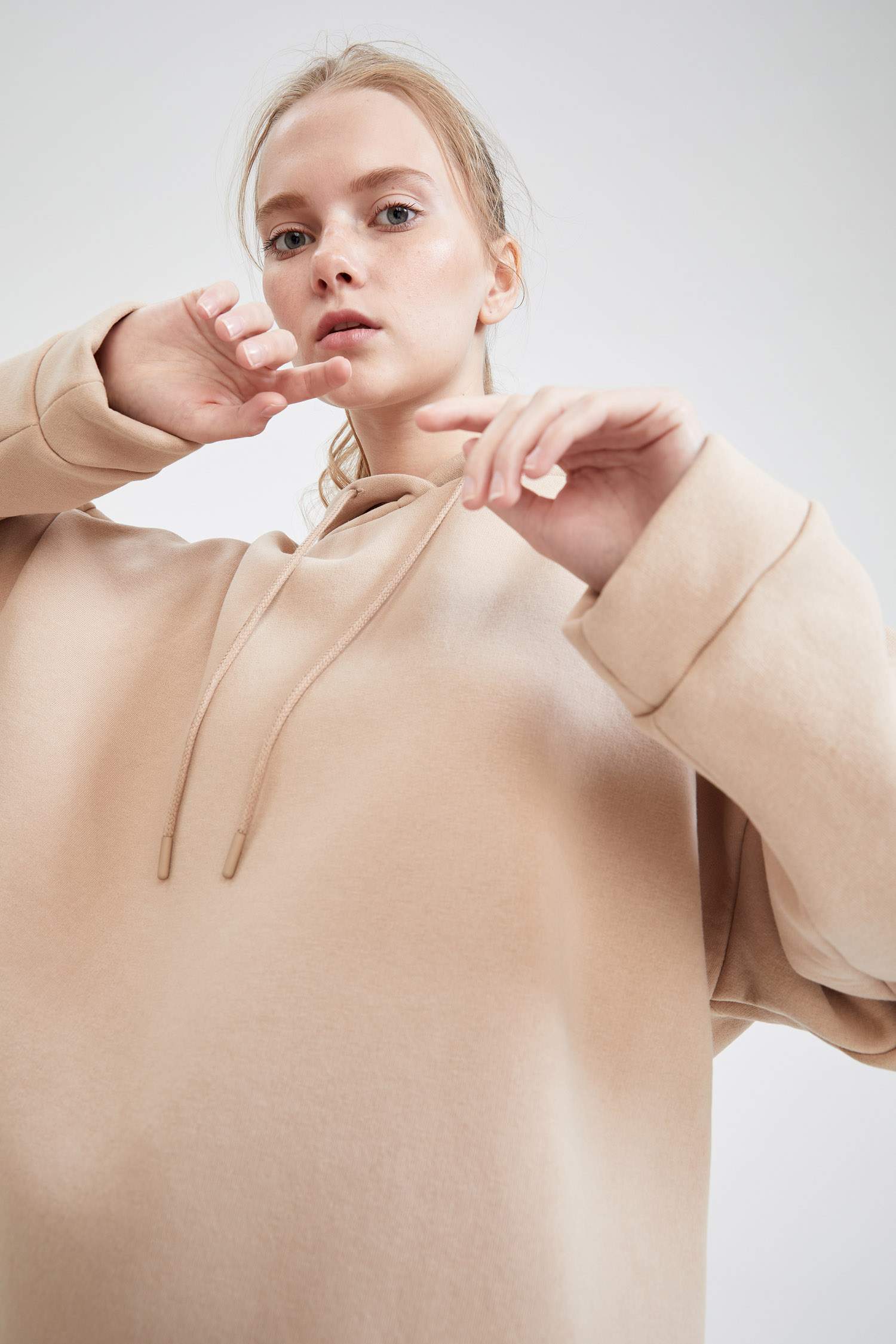 Basic Kapüşonlu İçi Polarlı Relax Fit Sweatshirt